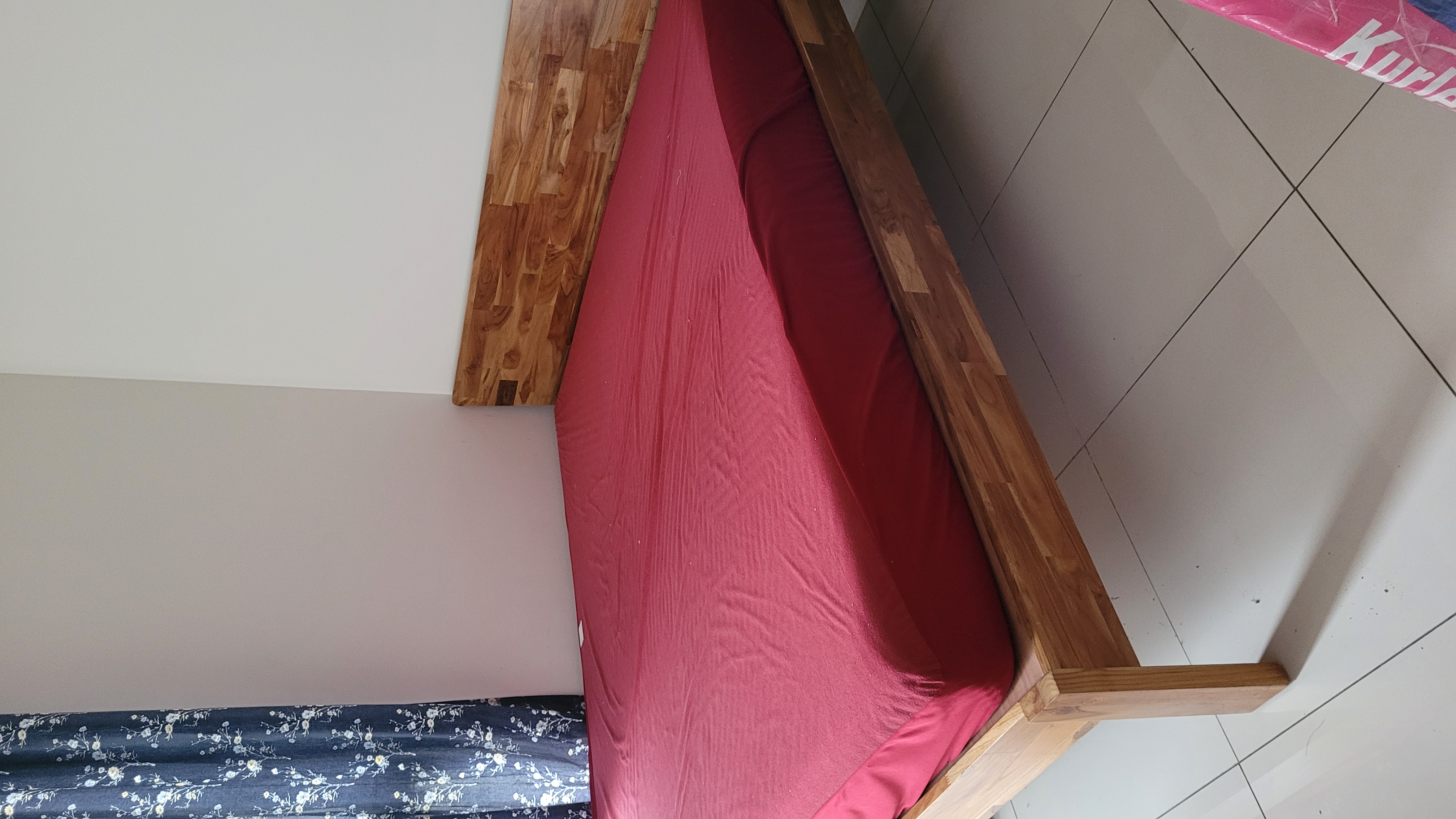 King bed shesham wood with luxury mattress - Image 3