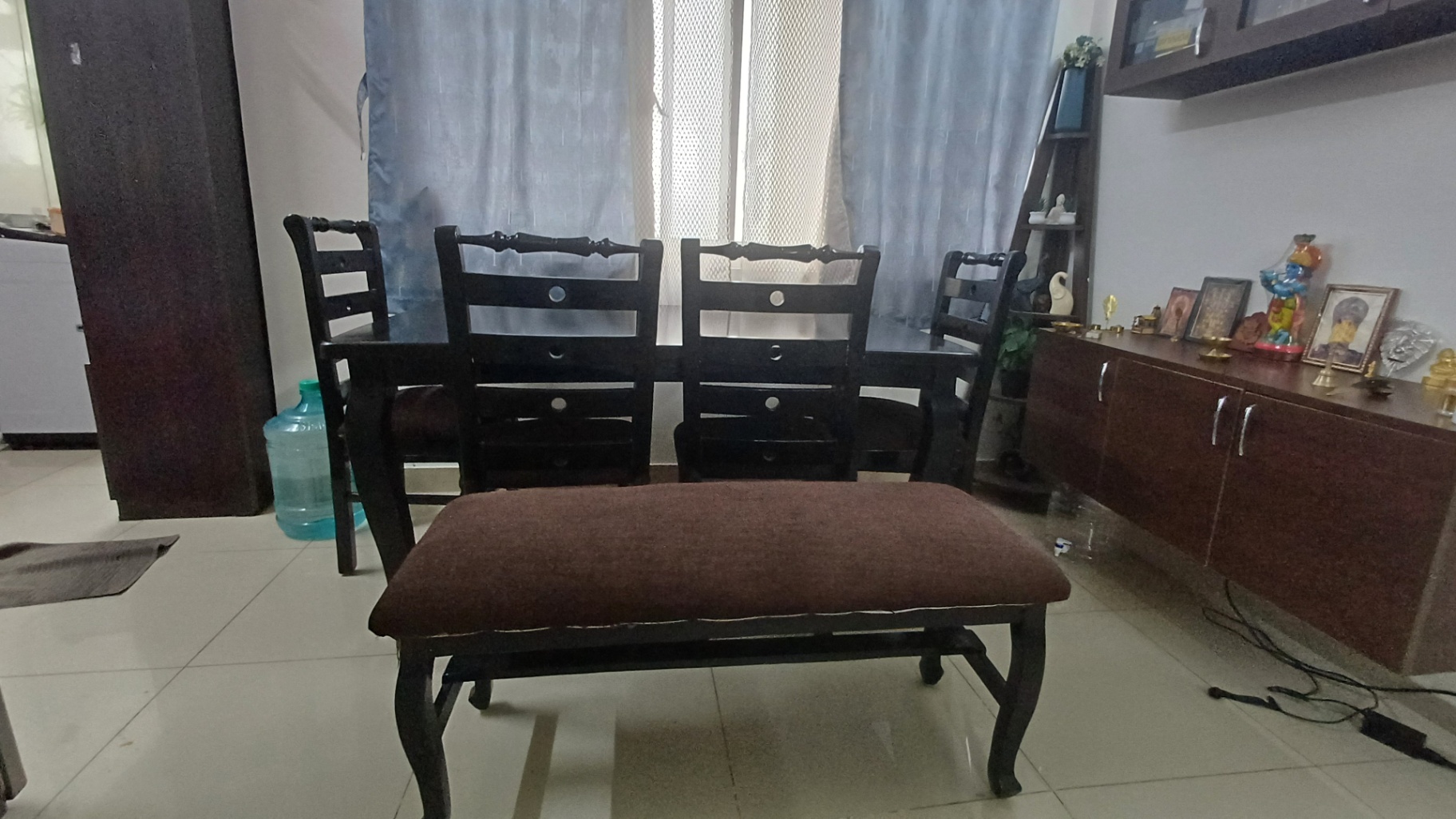 6seater wooden  dining set of 4 chairs and a bench - Image 3