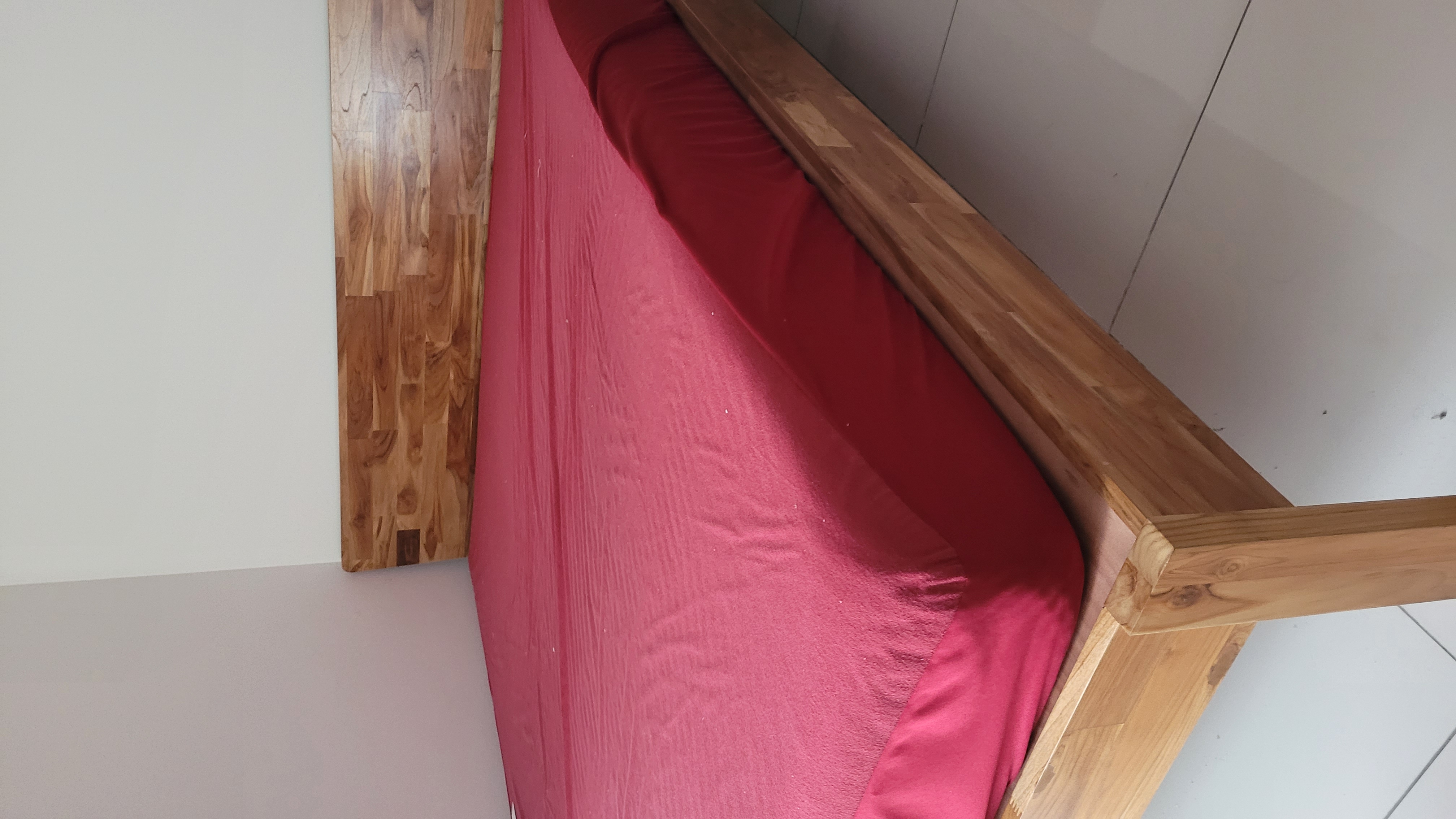 King bed shesham wood with luxury mattress - Image 2