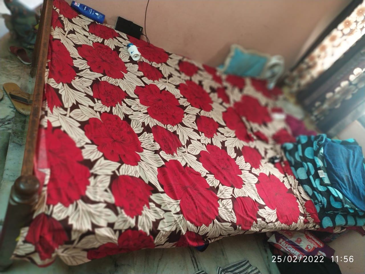 Queen size bed - Image 4