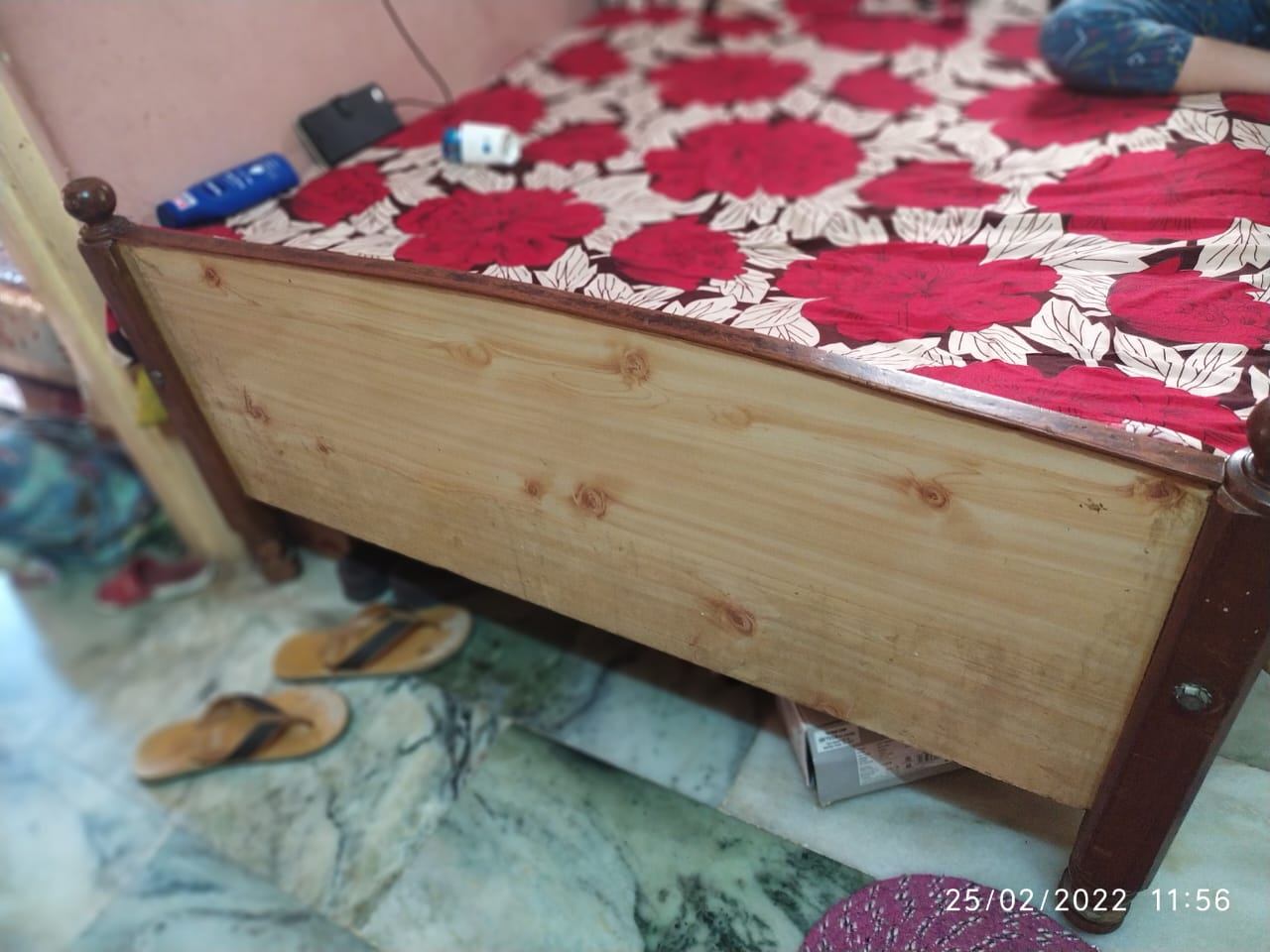 Queen size bed - Image 3