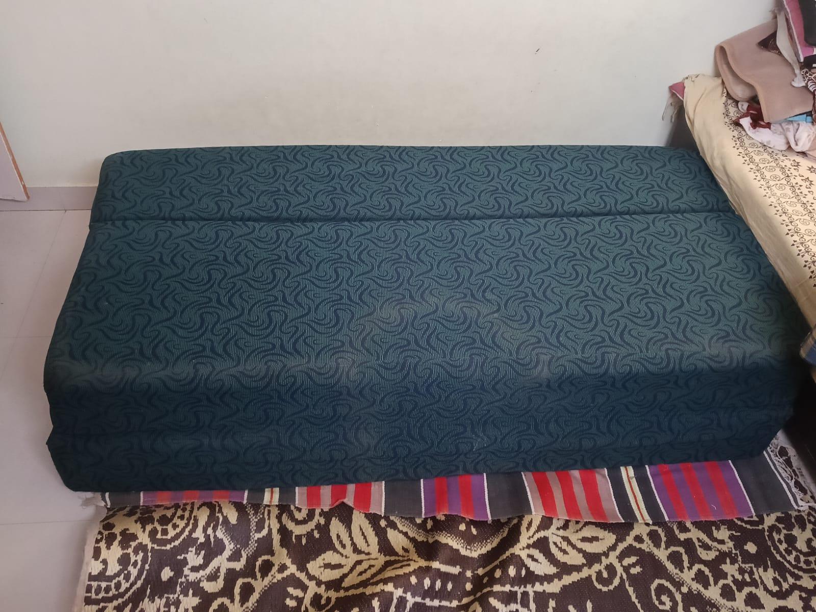 L shaped 5 seater sofa with storage  - Image 2