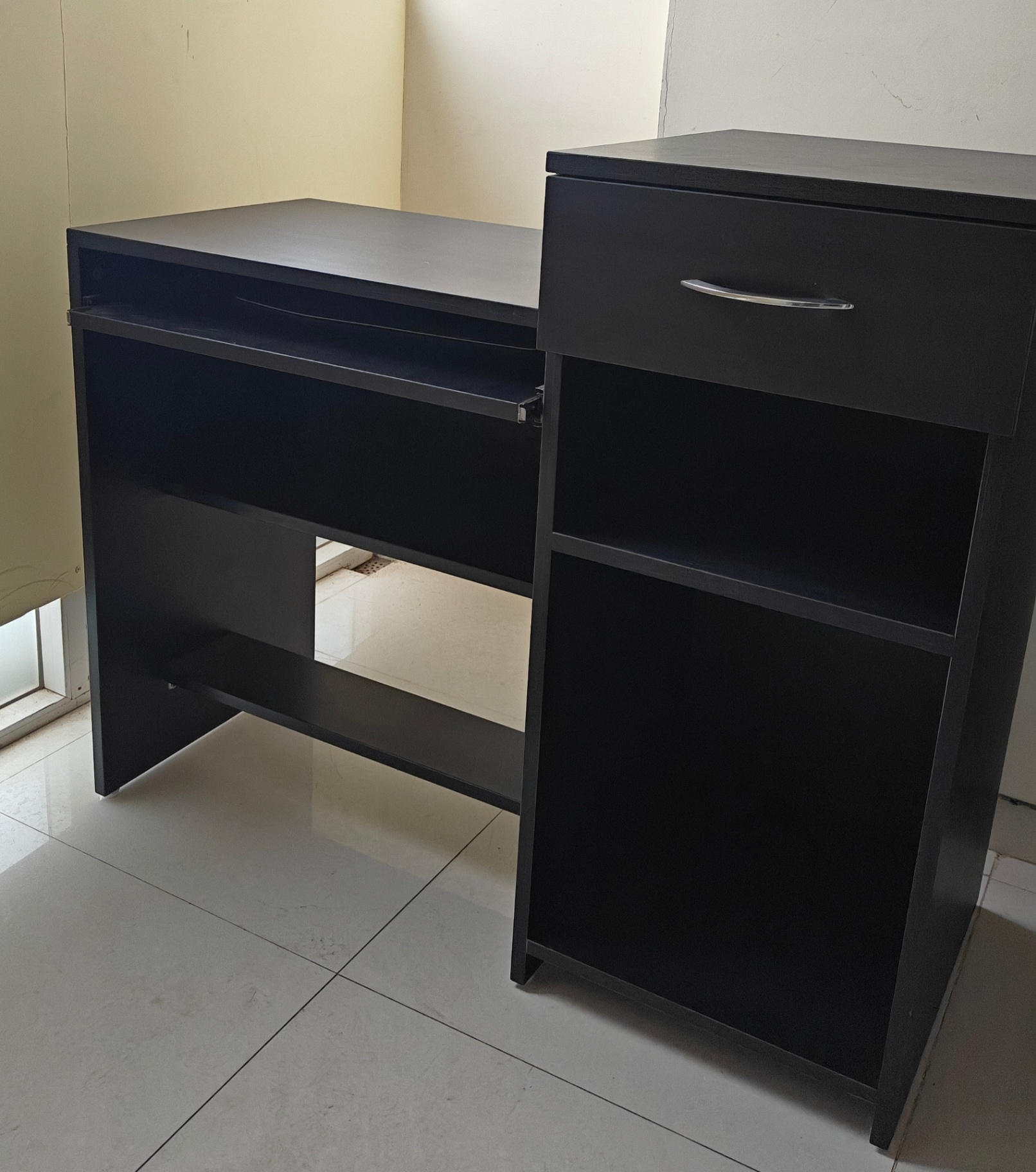 Study table - Image 3