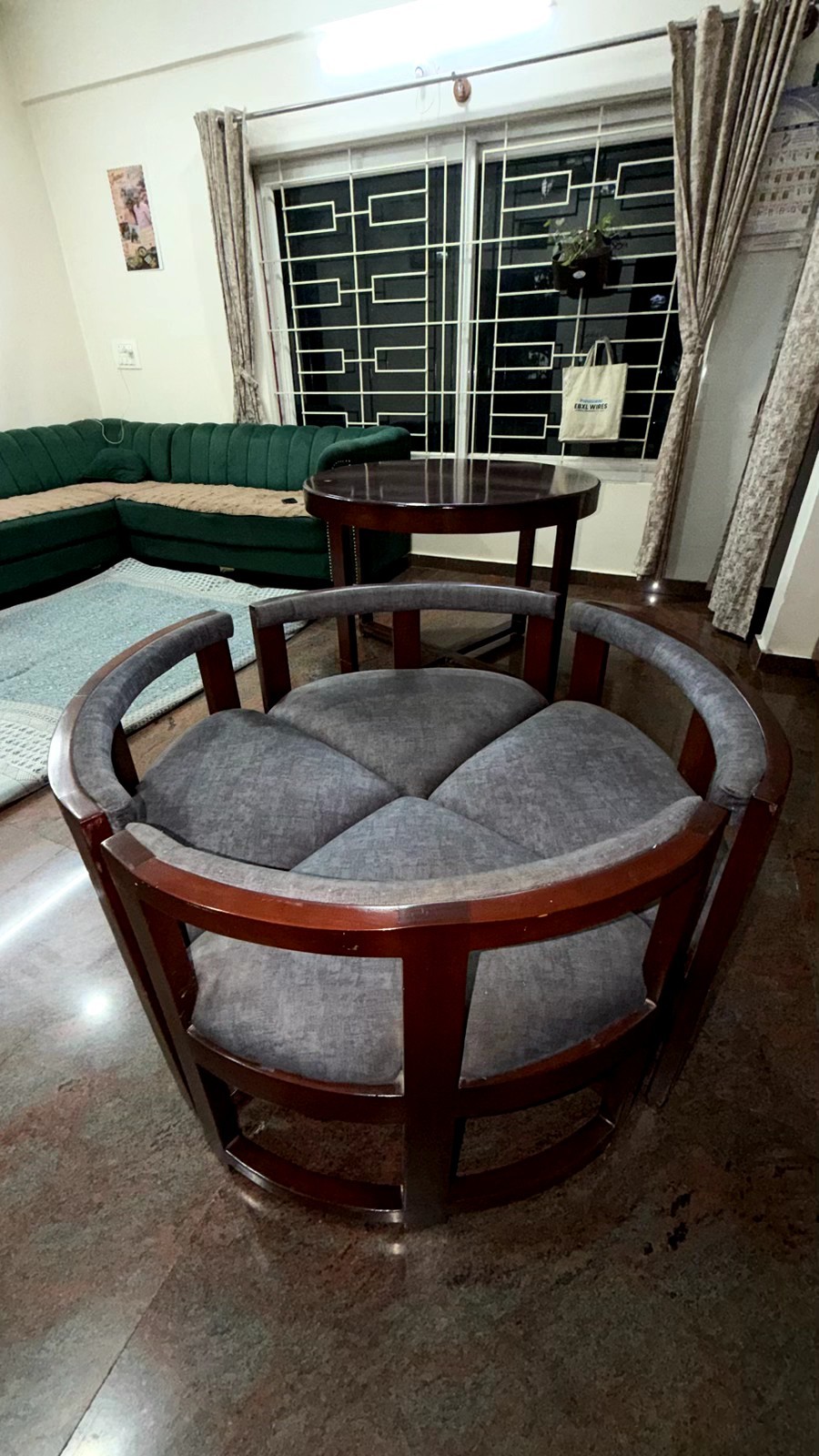 Round Dining Table  - Image 16