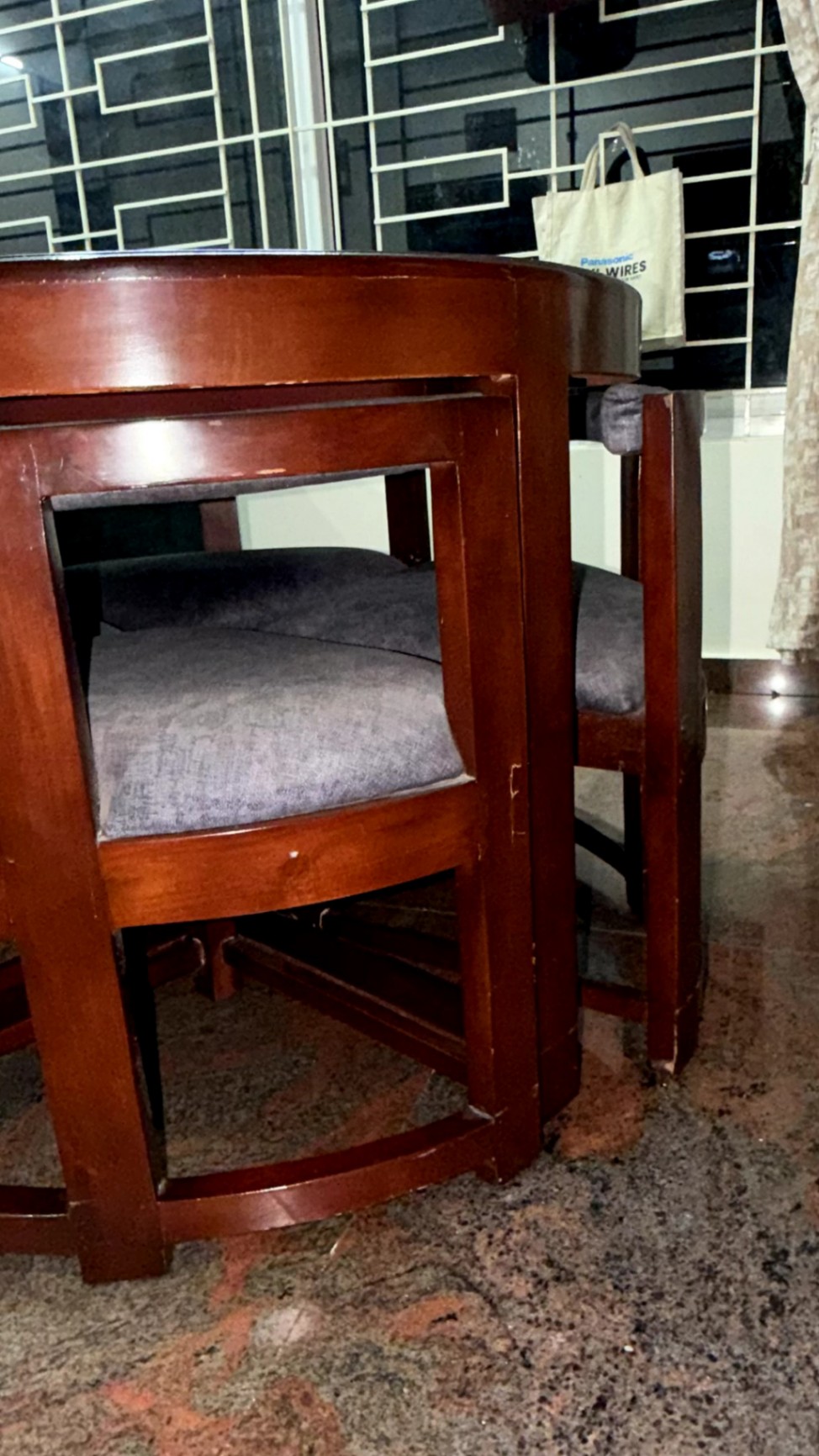 Round Dining Table  - Image 13