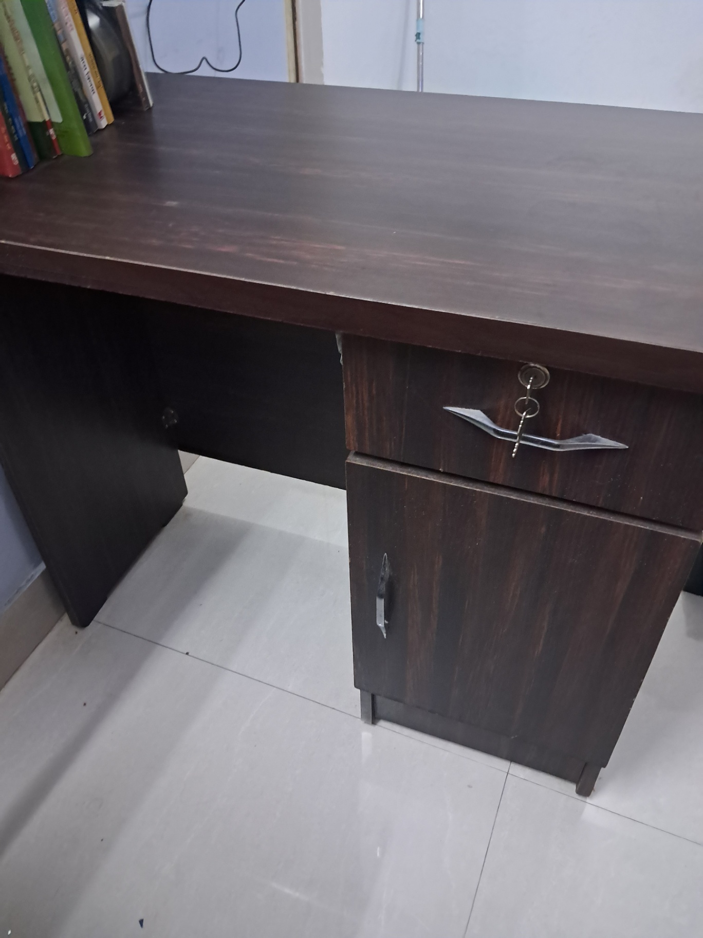 Study table - Image 1