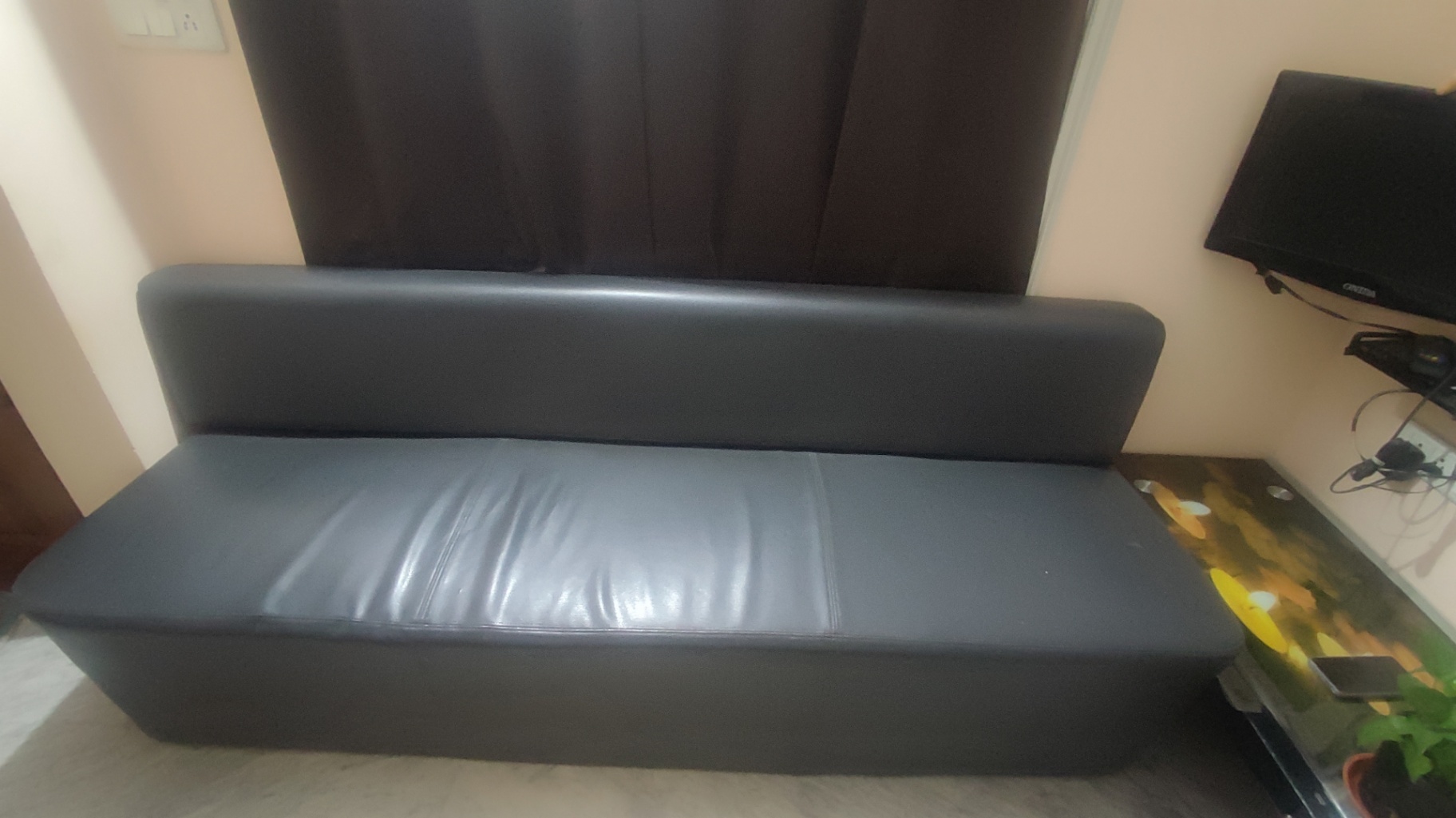 3 seater sofa for office or house  - Image 1