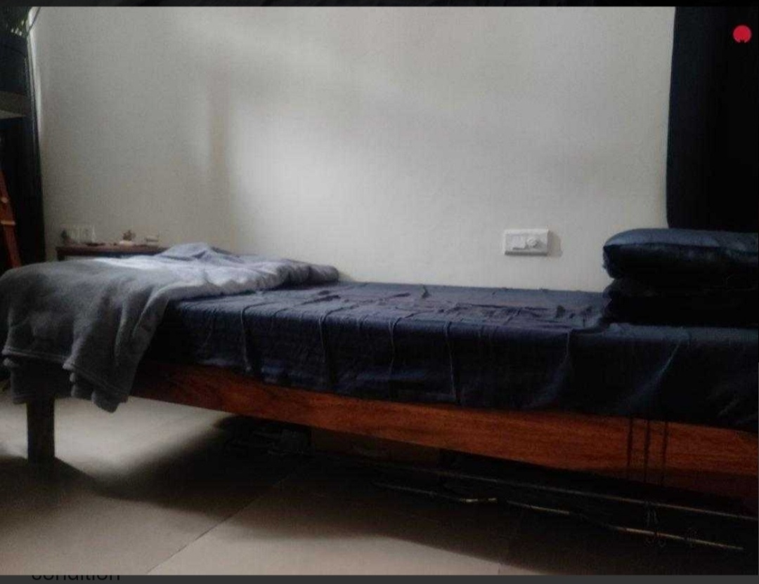 Teak wood bed with sleep company Ortho mattress  - Image 3