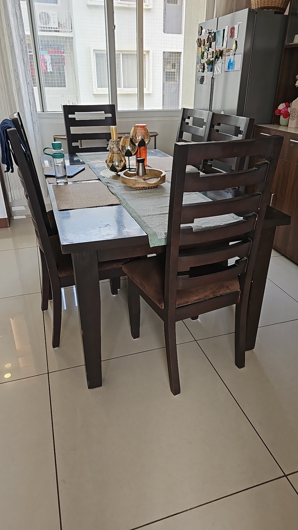 6 seater dining table  - Image 1