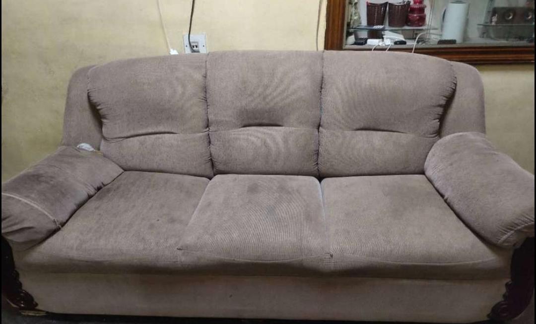 Three seat sofa - Image 7