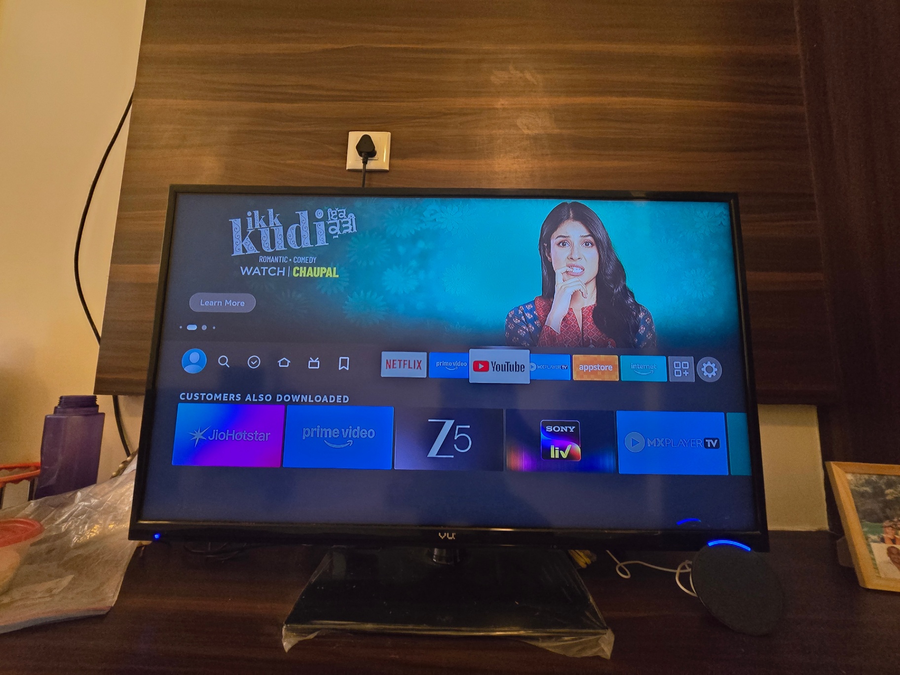 Moving Sale: Vu 40" Full HD LED TV - Image 4