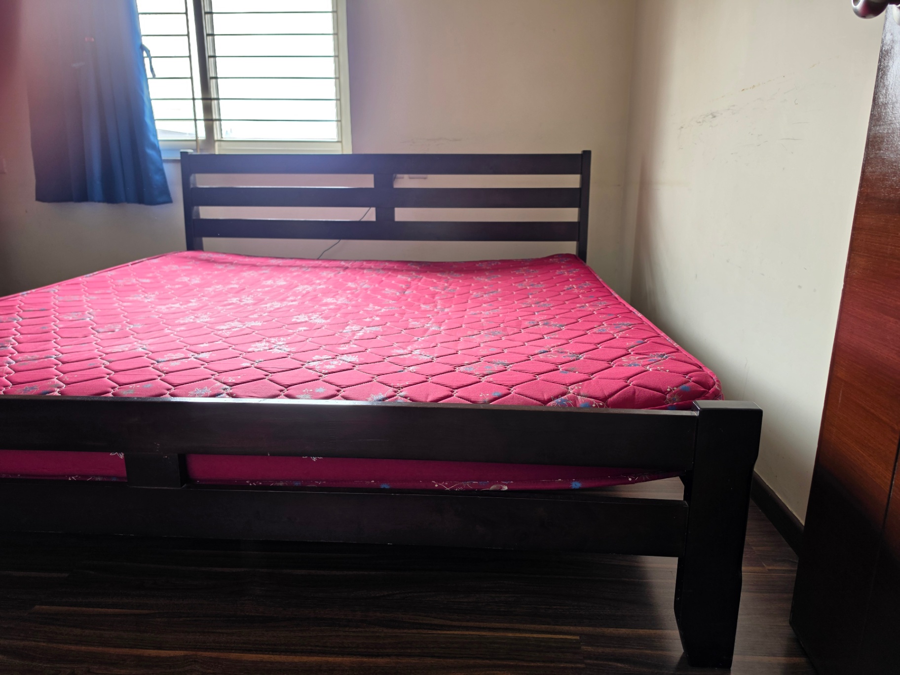 King Size solid wood bed & Mattress - Image 6