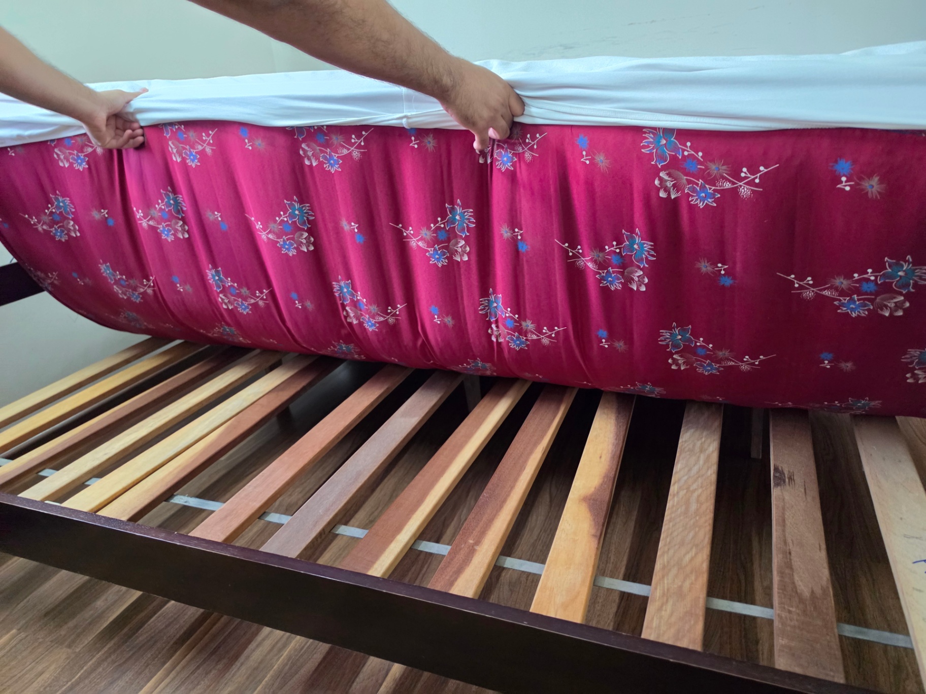 King Size solid wood bed & Mattress - Image 4