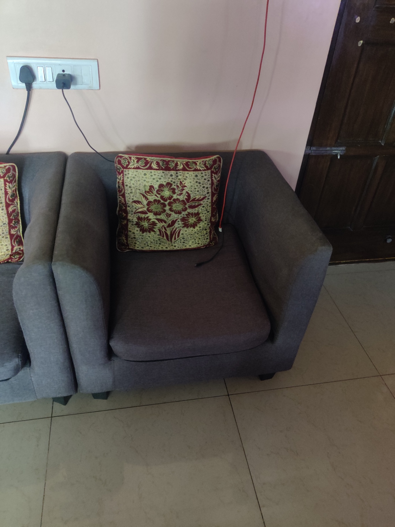 5 seater sofa - Image 2