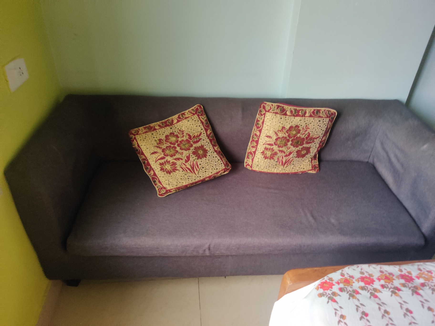 5 seater sofa - Image 3