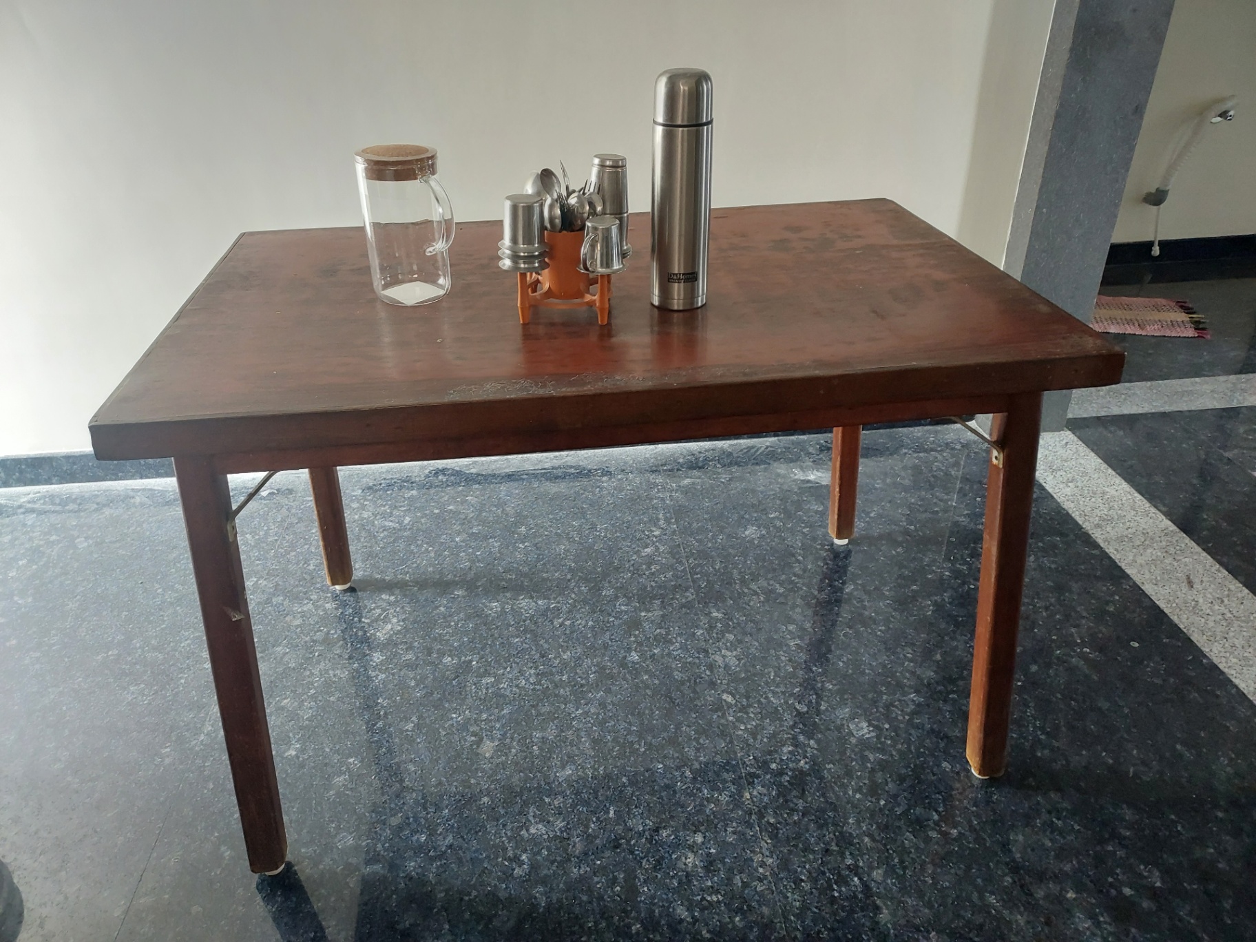 Dinning table with four chairs - Image 2