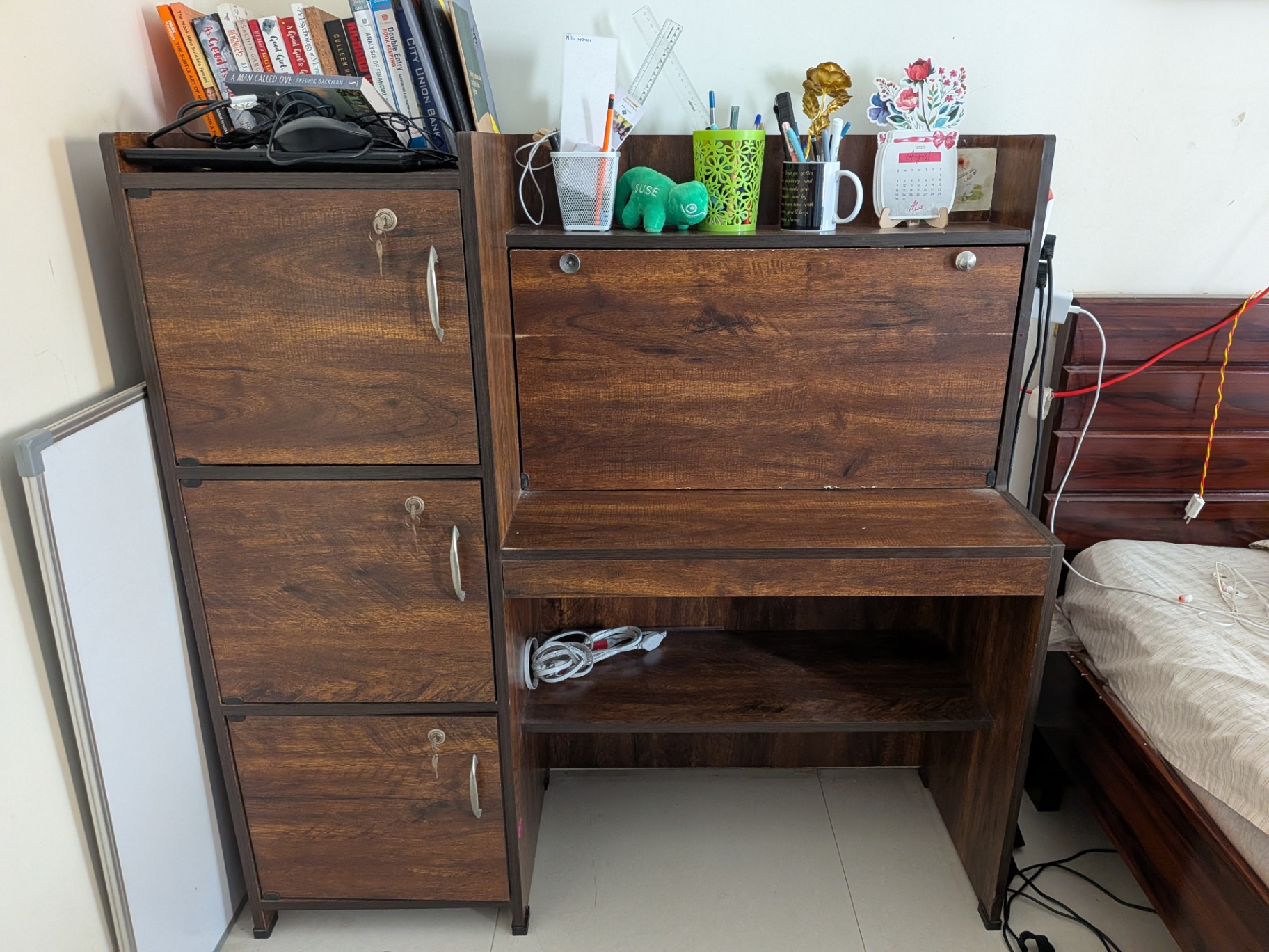 Study Table in mint condition - Image 1