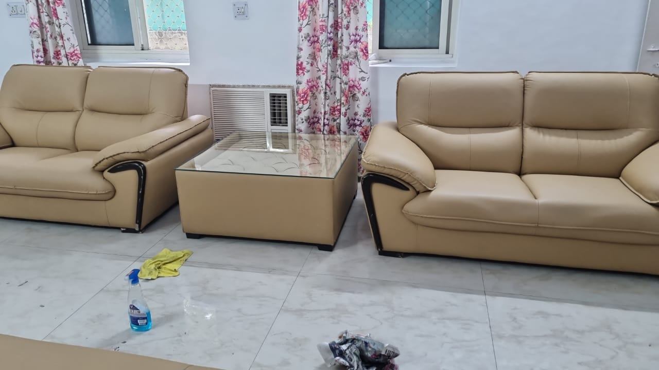 7 seater sofa - Image 2