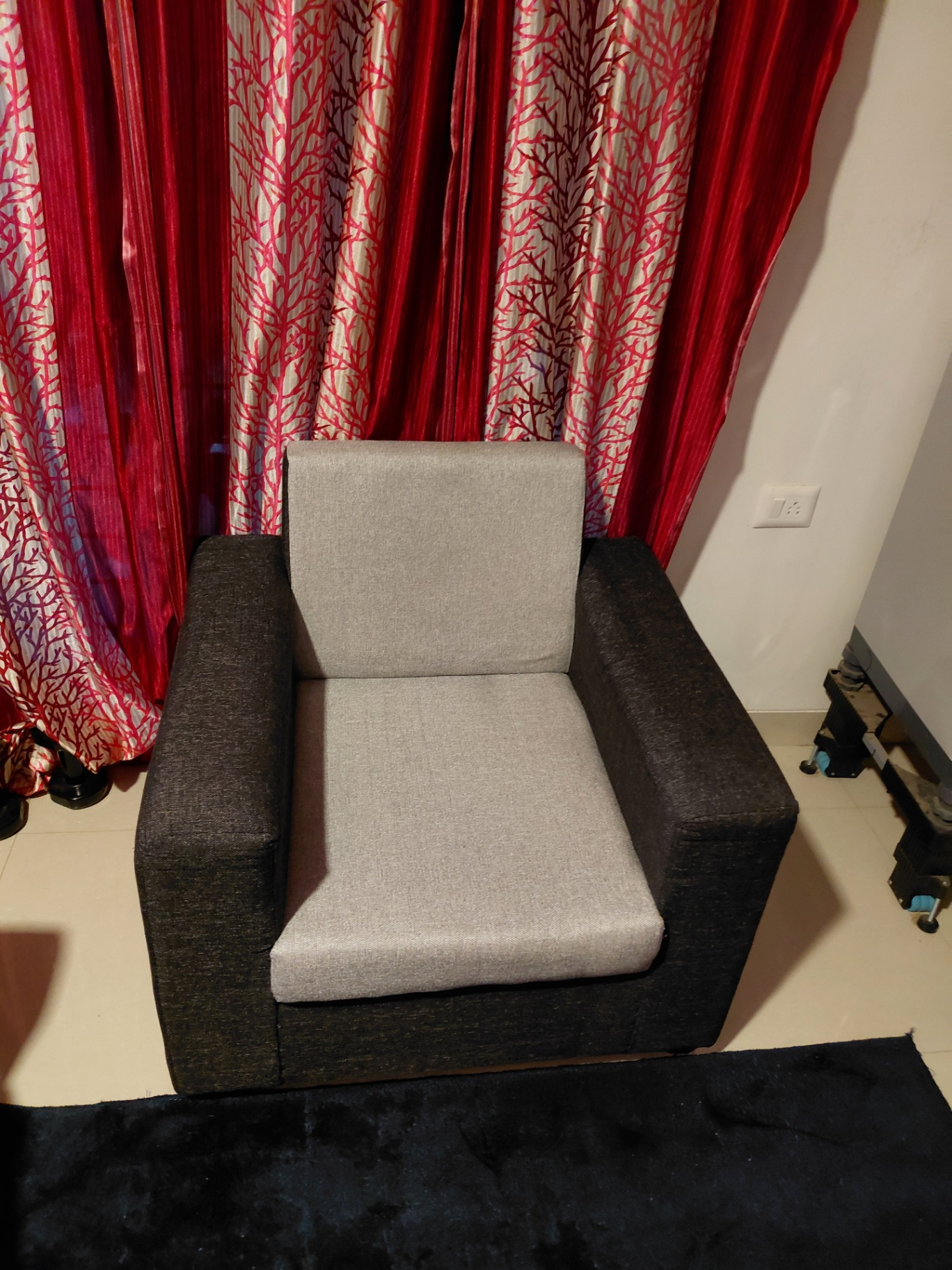 5 Seater Sofa set with covers and pillows - Image 3