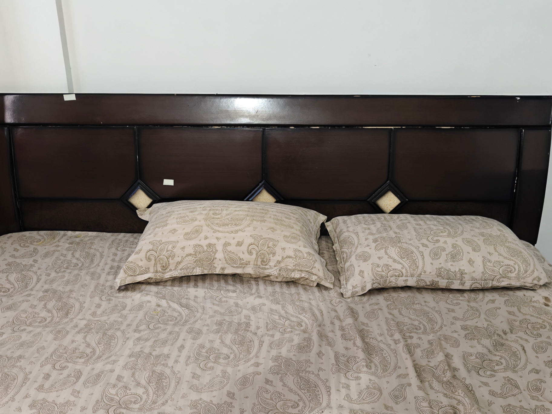 Kingsize bed including mattress with storage  - Image 3
