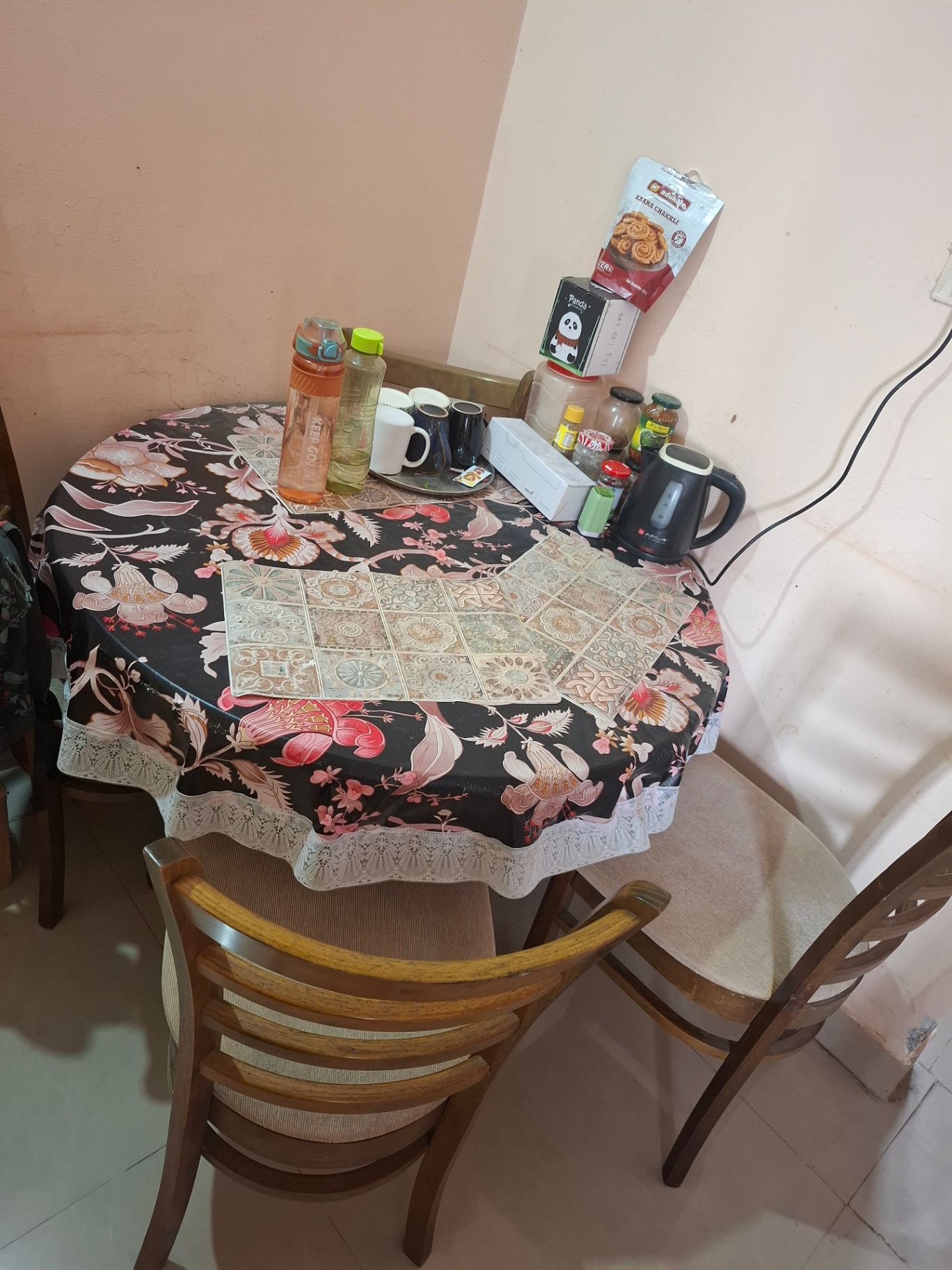 Dining table  - Image 3