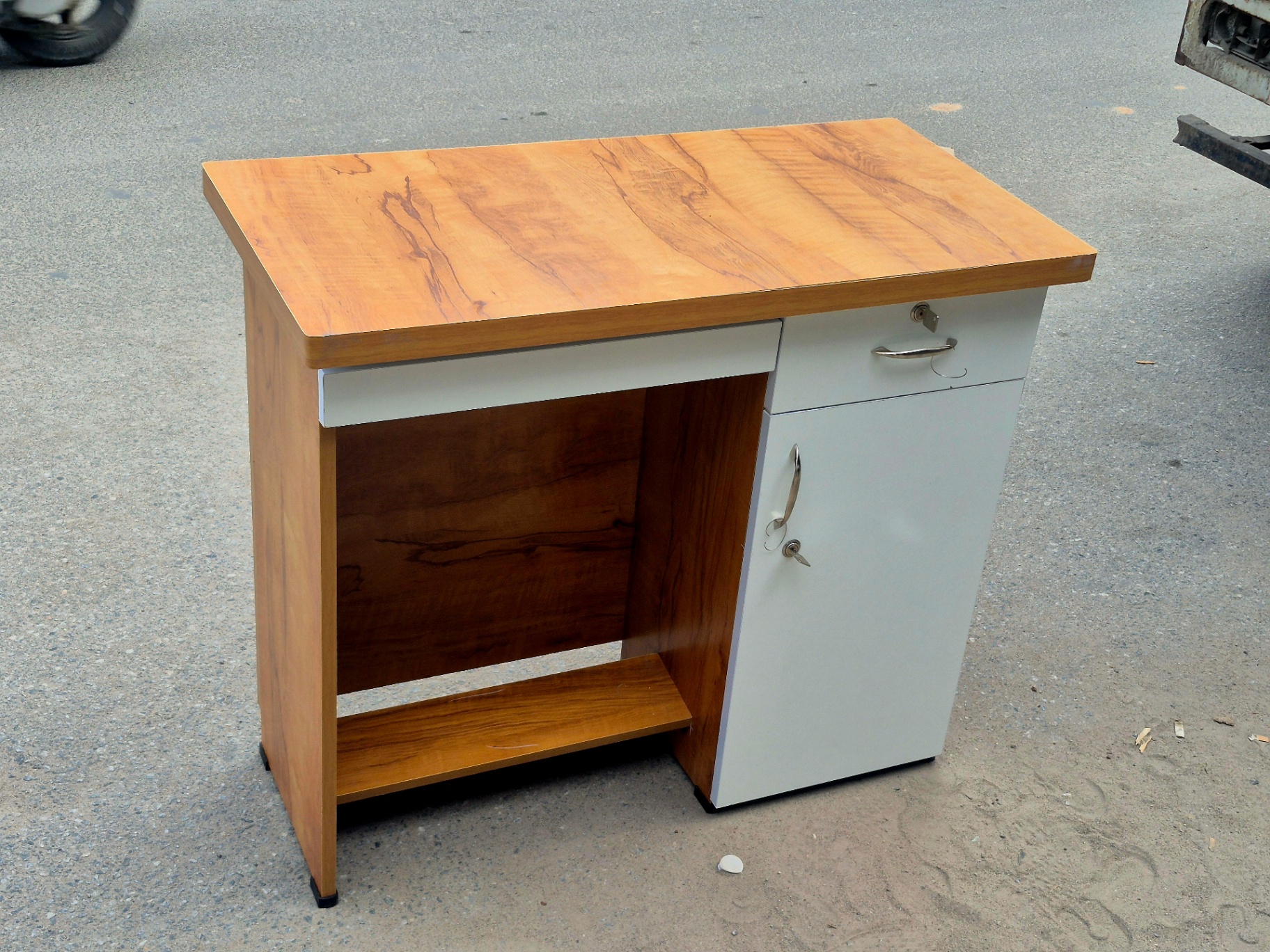 Brand new Study Table - Image 3