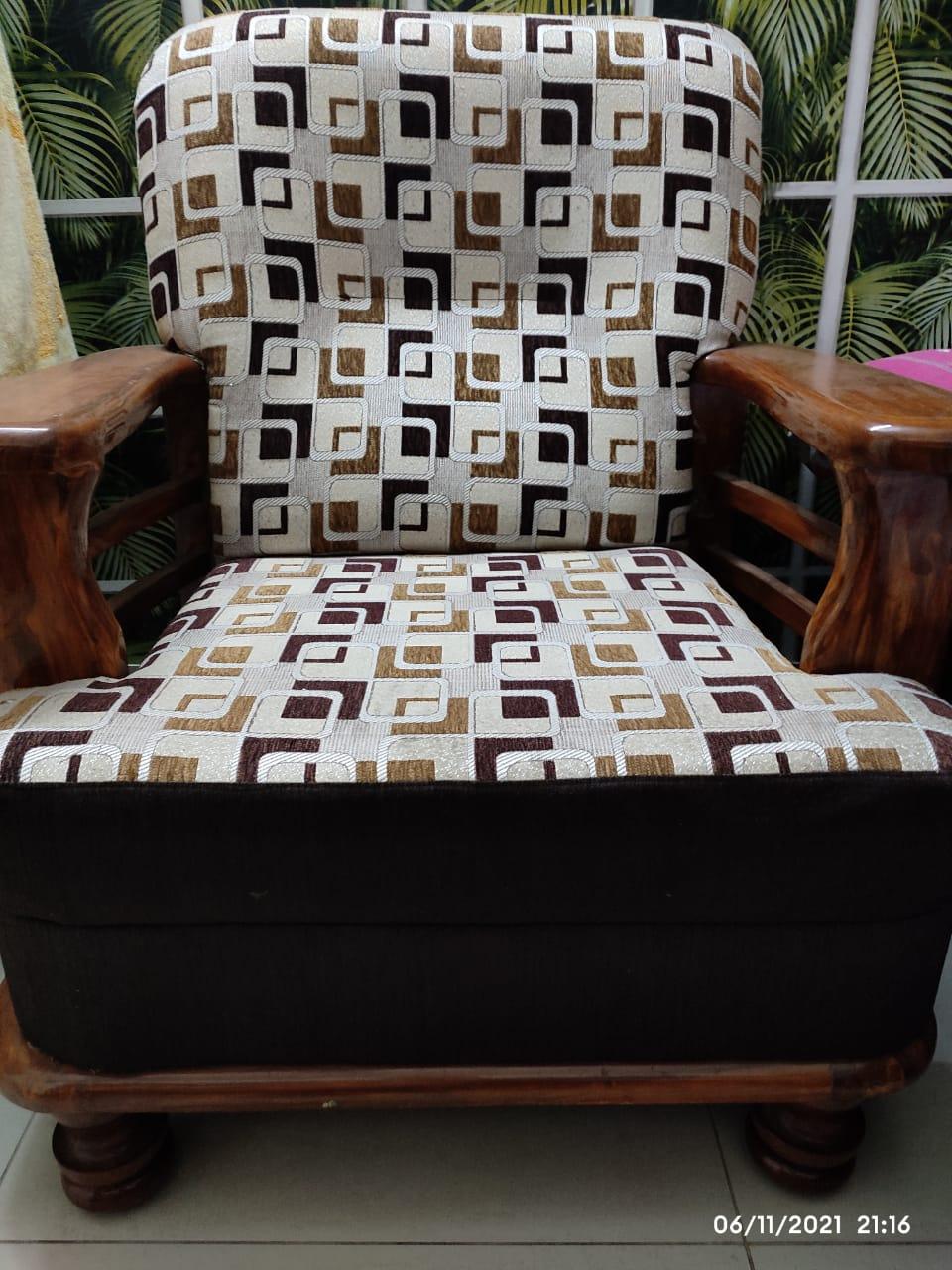 3+1+1 sofa set for sale - well maintained - Image 3