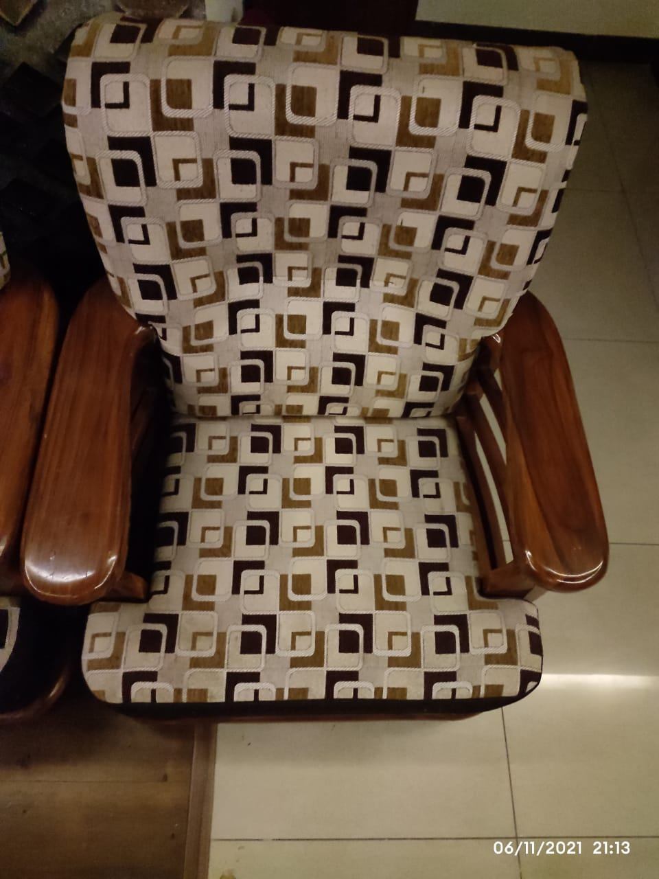 3+1+1 sofa set for sale - well maintained - Image 5