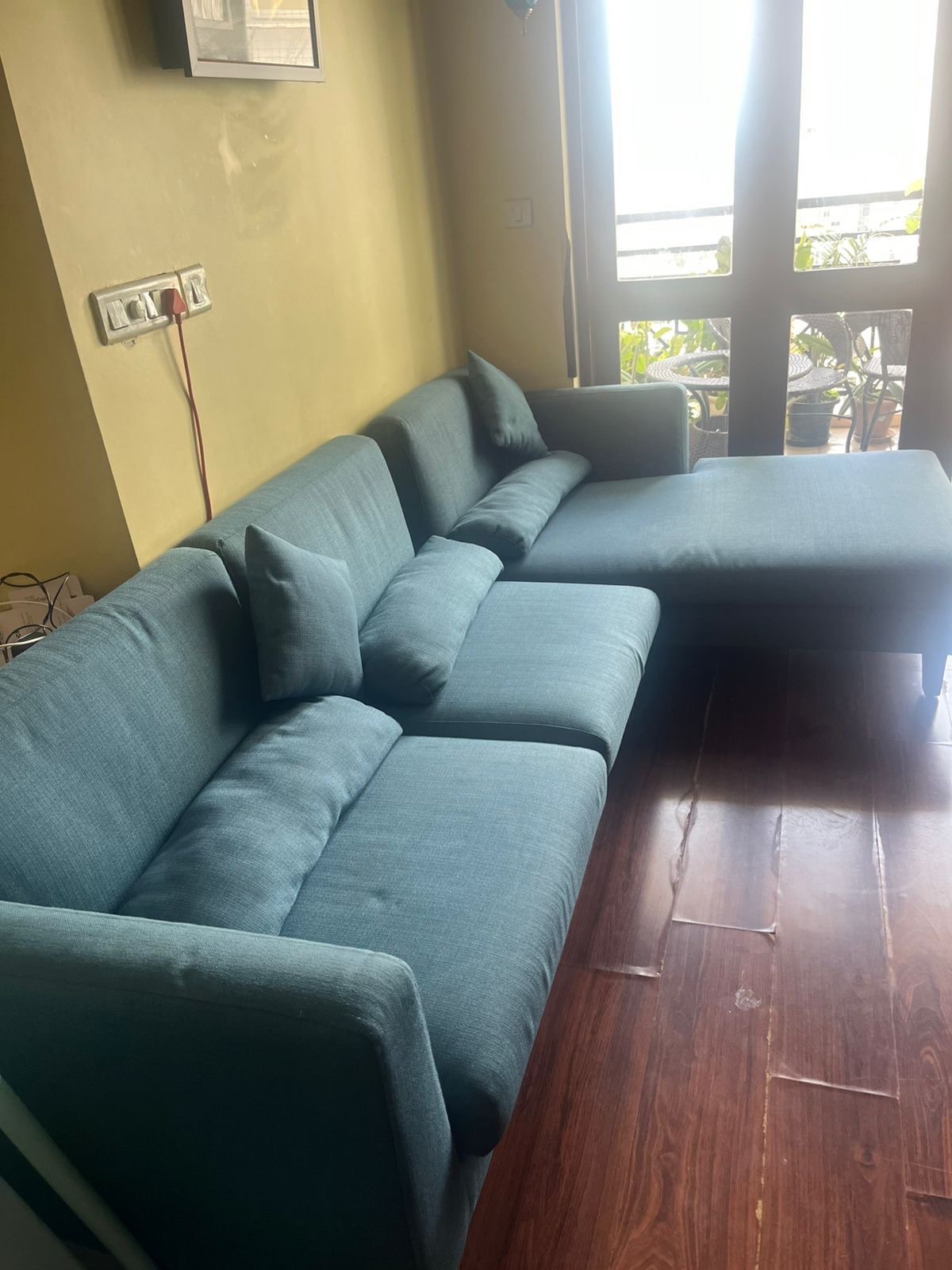 Urban ladder 5 seater L shape sofa - Image 1