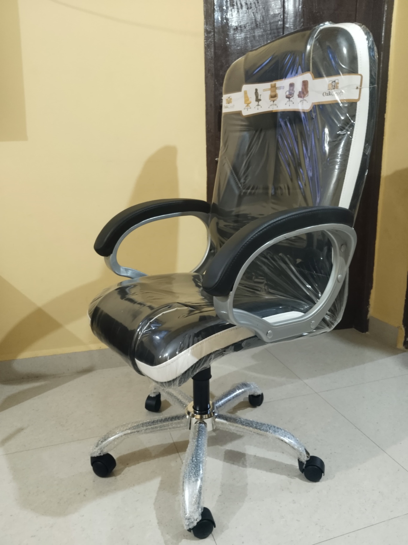 New Boss Chair  - Image 1