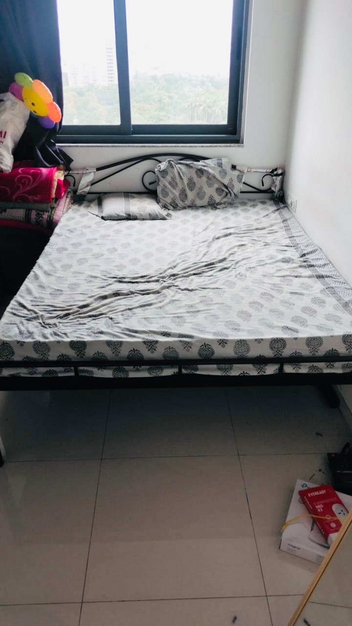 Bed with Mattress  - Image 2