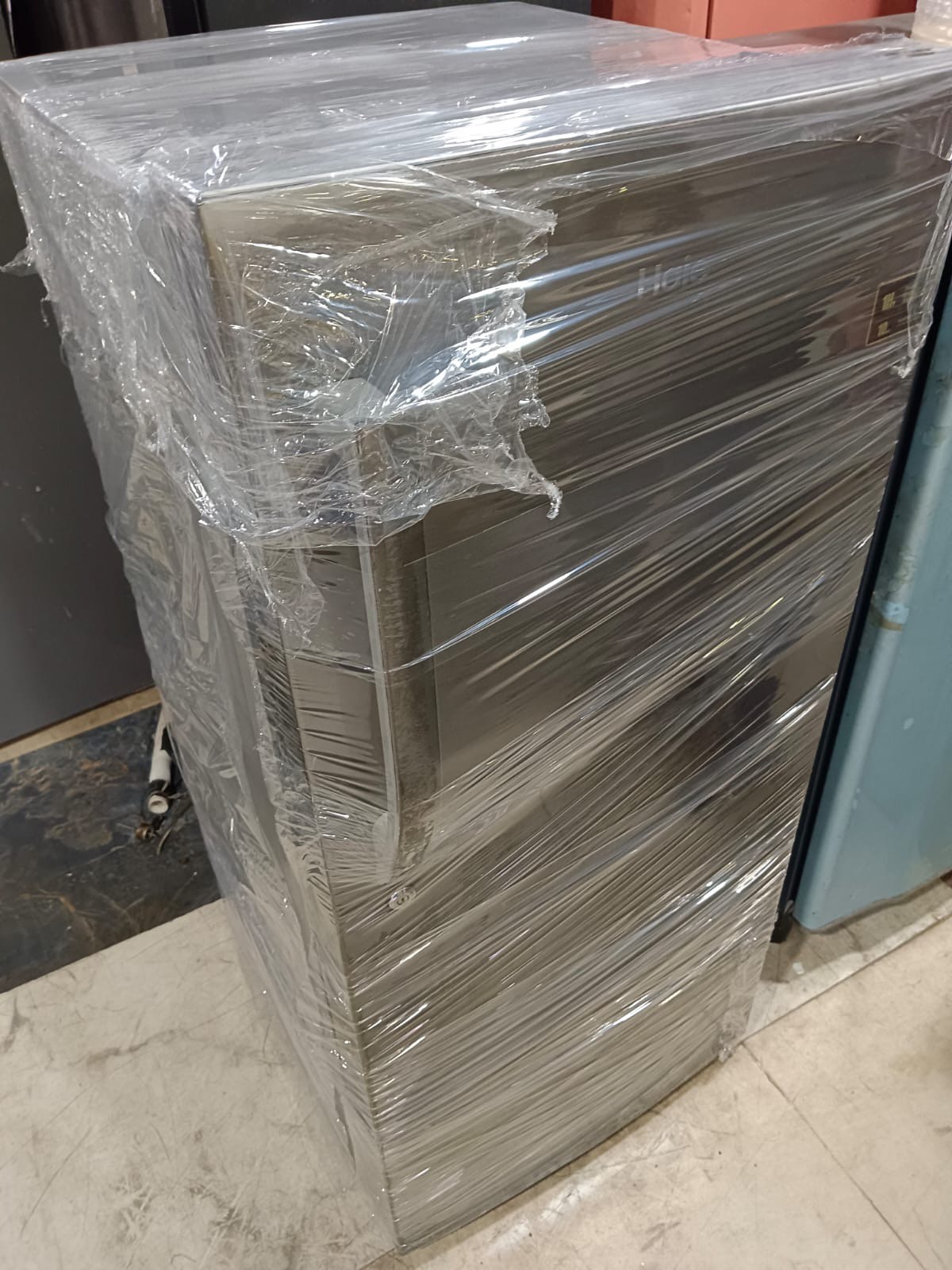 Second Hand Haier Refrigerator  - Image 3