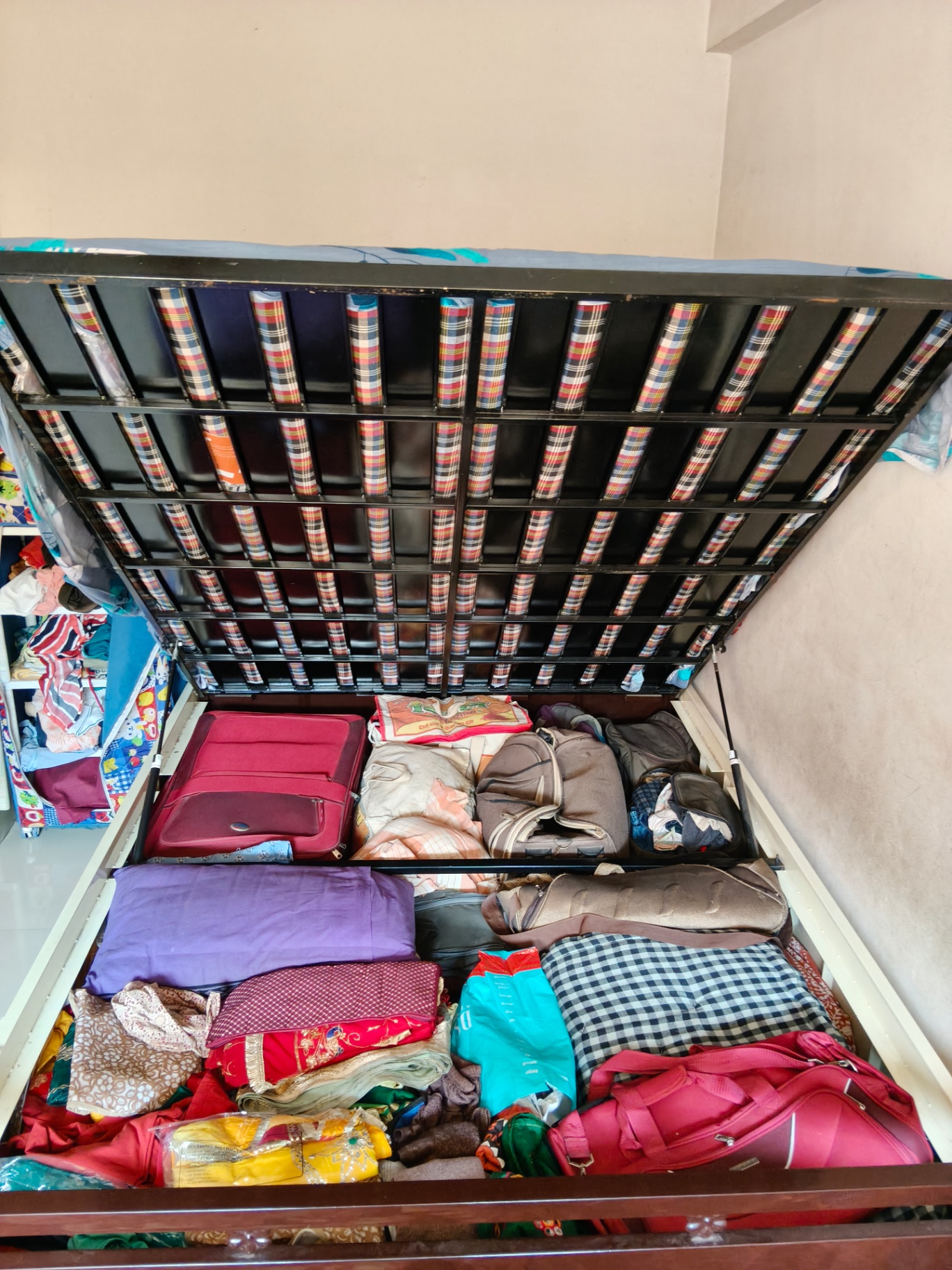 King size bed for sell - Image 5
