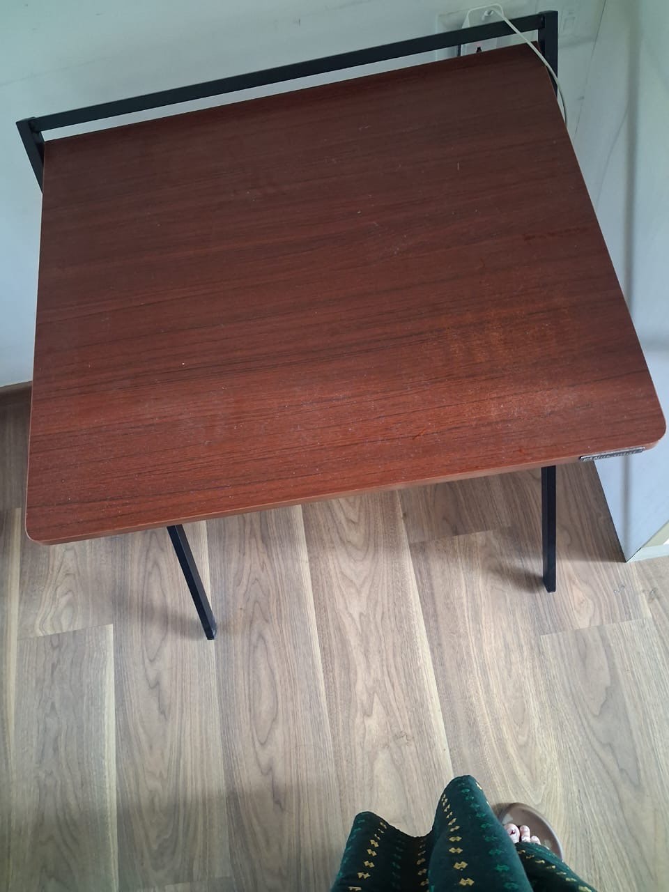 Study table - Image 1