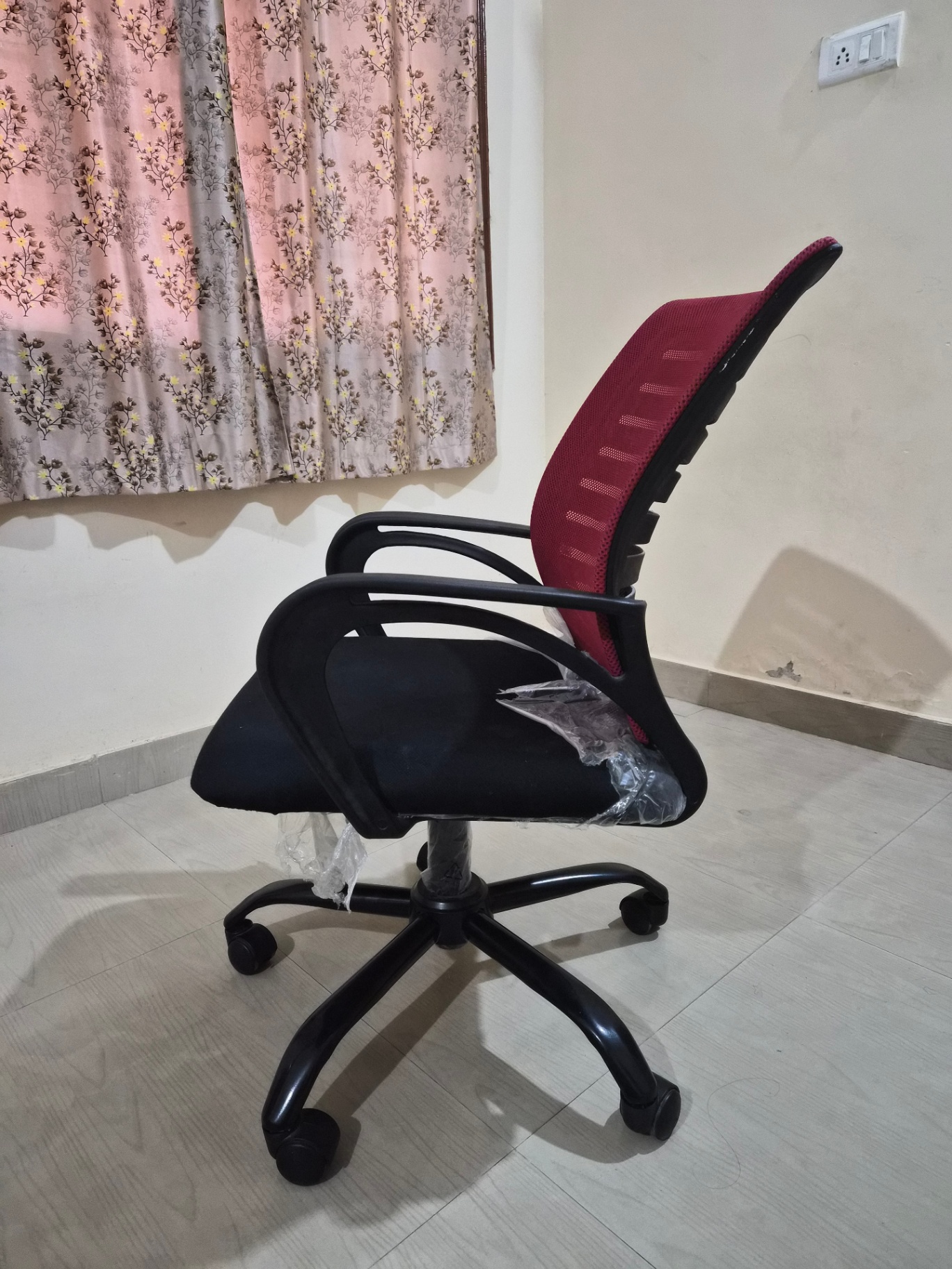 Chair in good condition - Image 2
