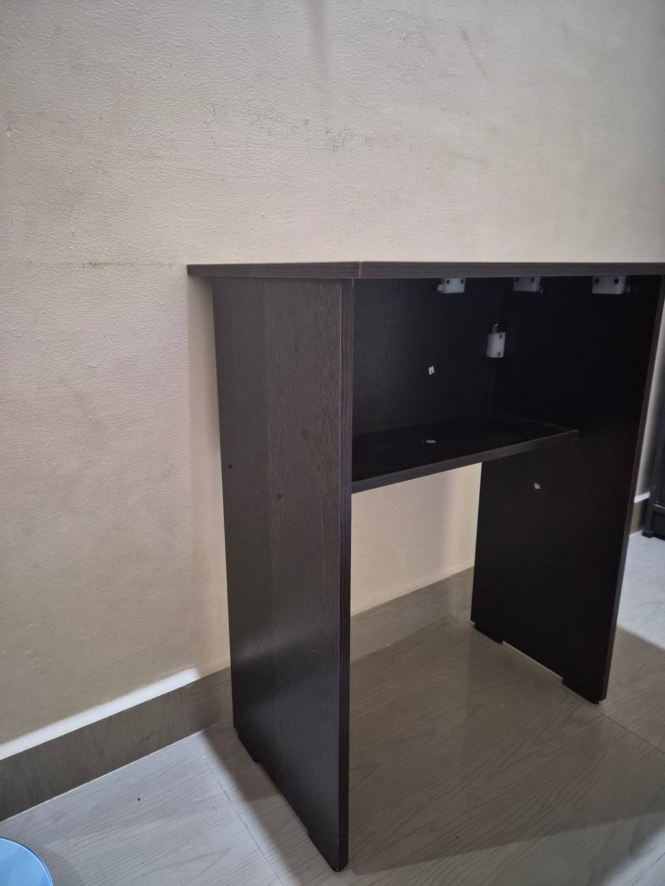Desk - Image 1
