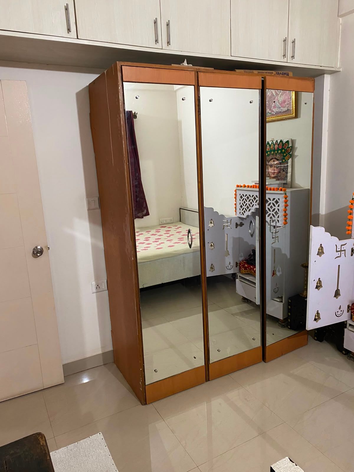 Wardrobe and TV unit - Image 2