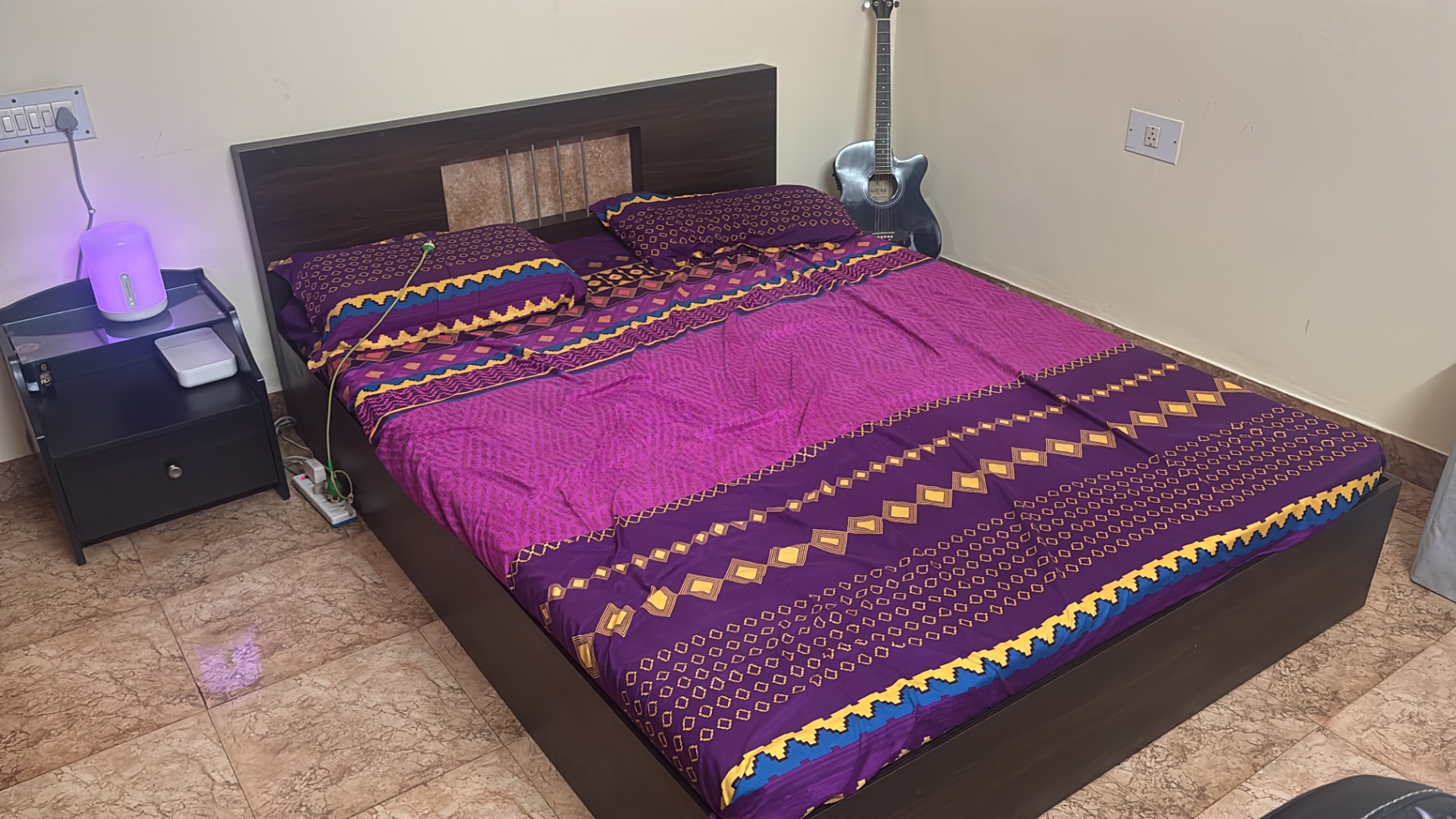 Bed including mattress & Bed side table - Image 1