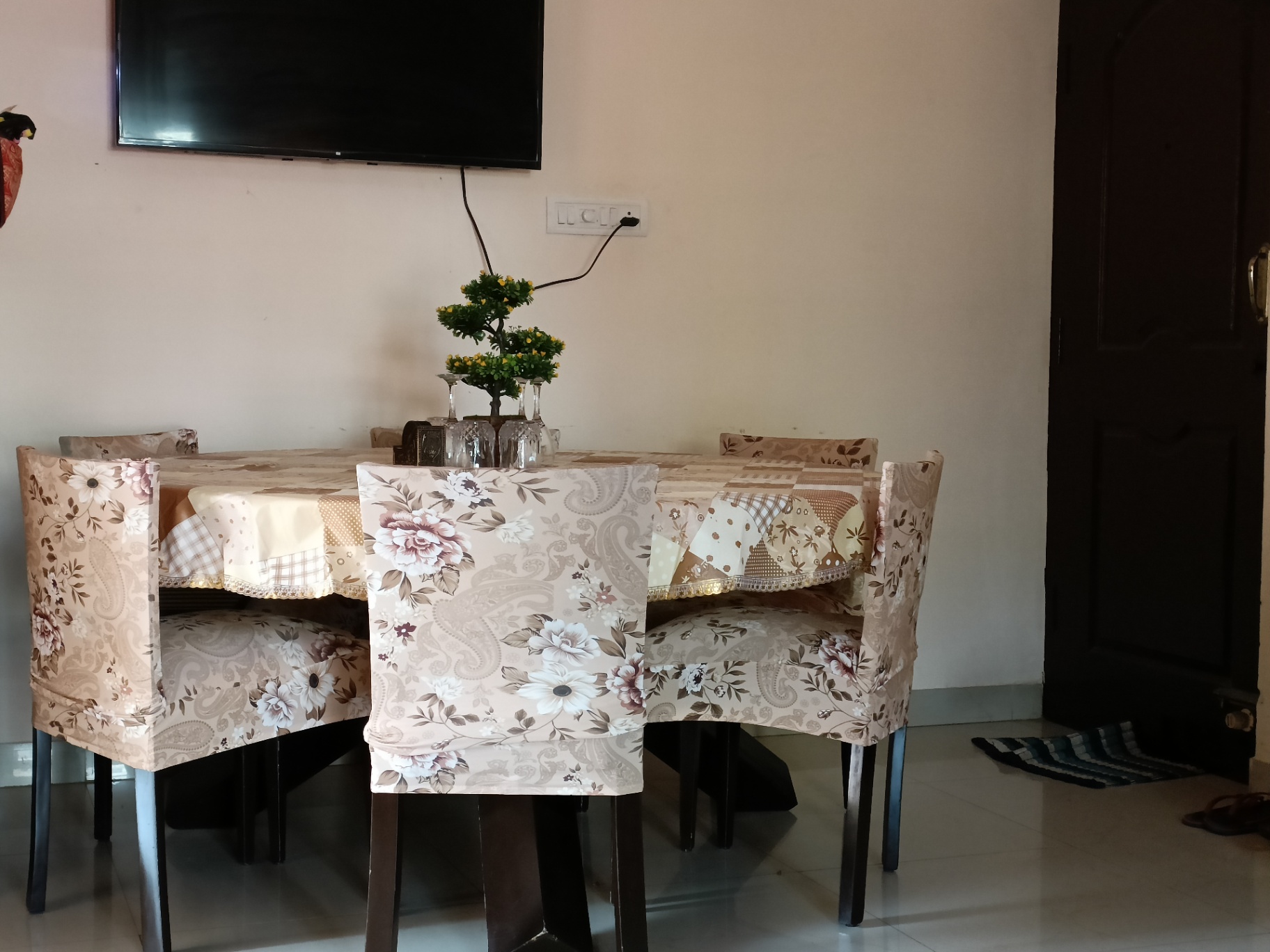 Premium 6-Seater Dining Table with Cushioned Chairs & 9mm Toughened Glass! - Image 2