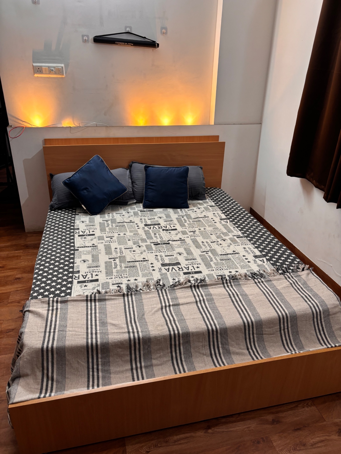 Royal – Queen Size Bed– 60x78 - Image 1