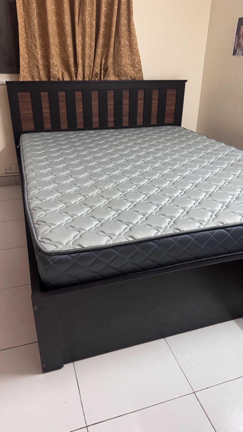 Selling Pepperfry queen sized bed and mattress  - Image 1