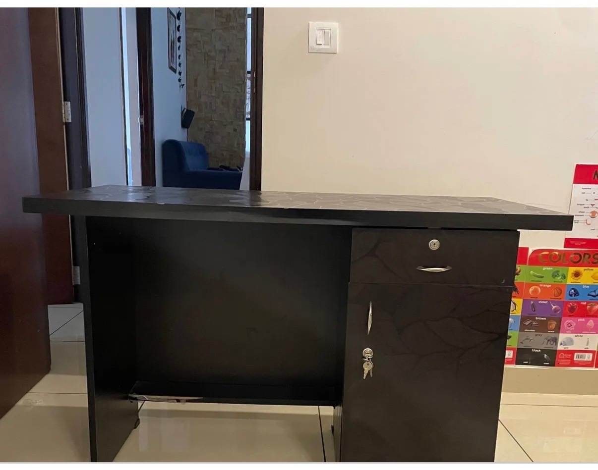 Office table in good condition available for sale. - Image 1