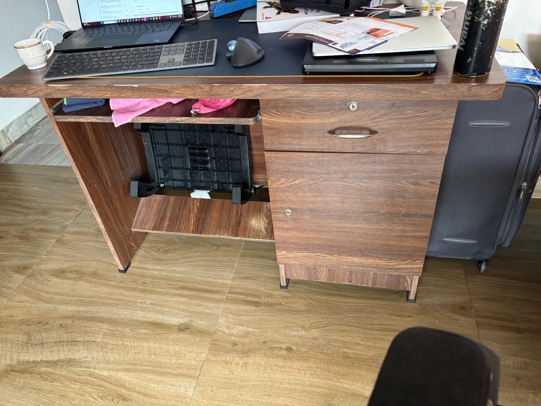 Office Table - Image 3