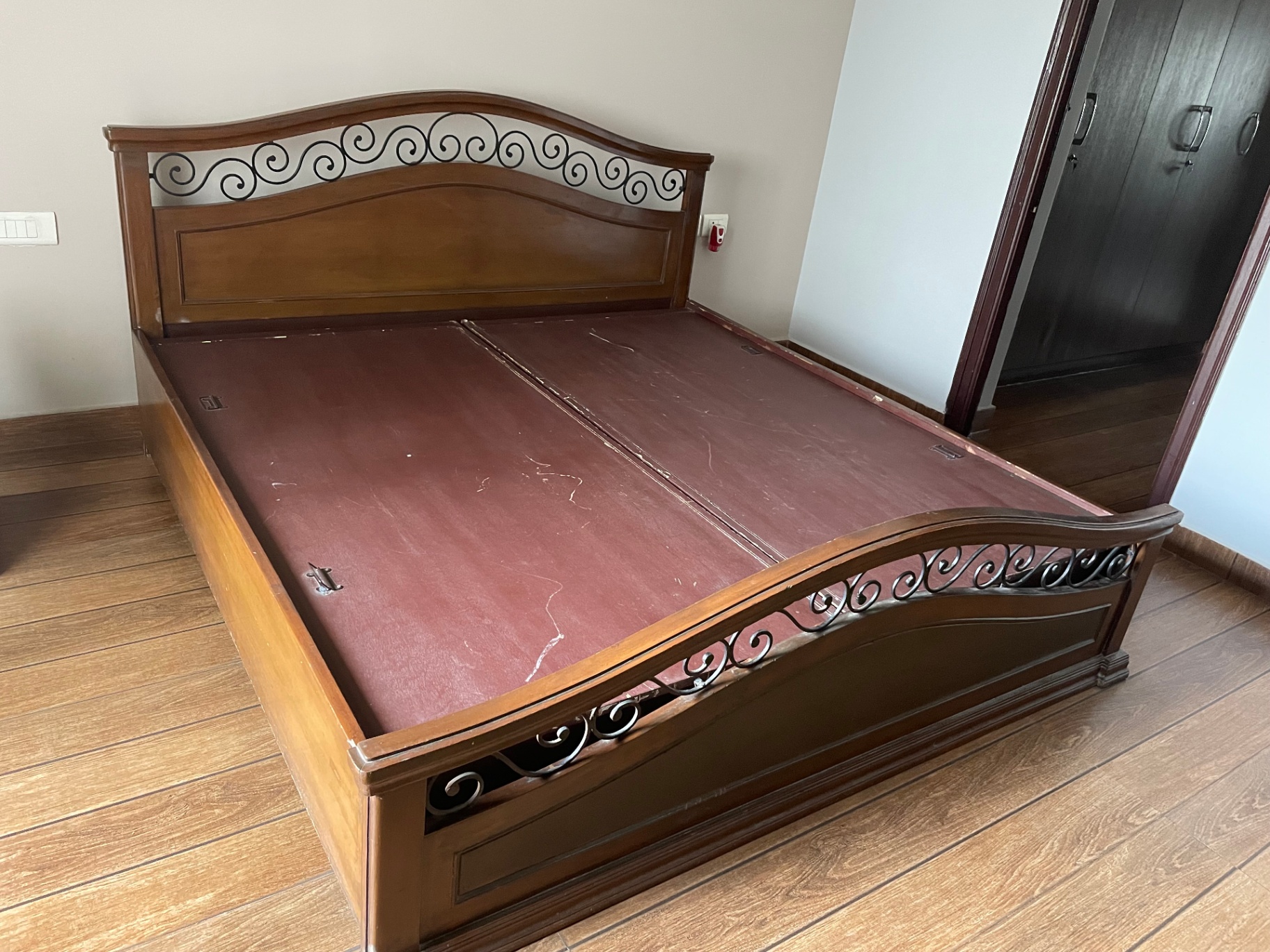 King size solid wood bed with box storage - Image 2