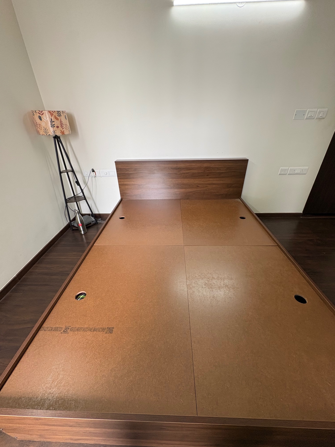 *Wakefit Taurus Queen Bed + Sleepyhead Mattress  Excellent Condition* - Image 1