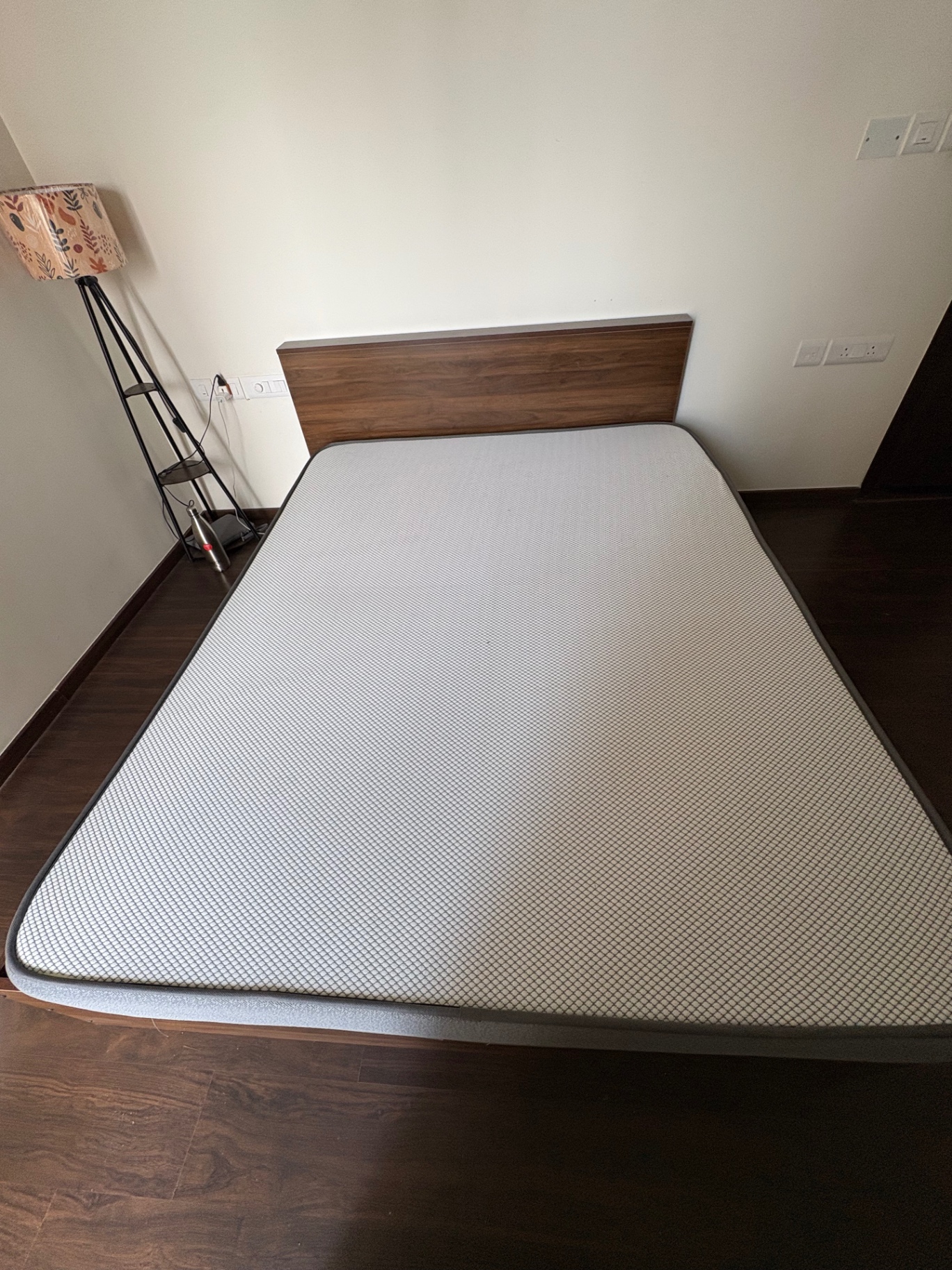 *Wakefit Taurus Queen Bed + Sleepyhead Mattress  Excellent Condition* - Image 2