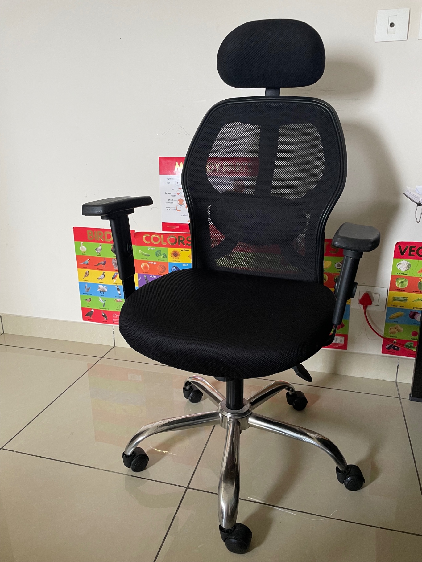 Office chair in good condition available for sale. - Image 1