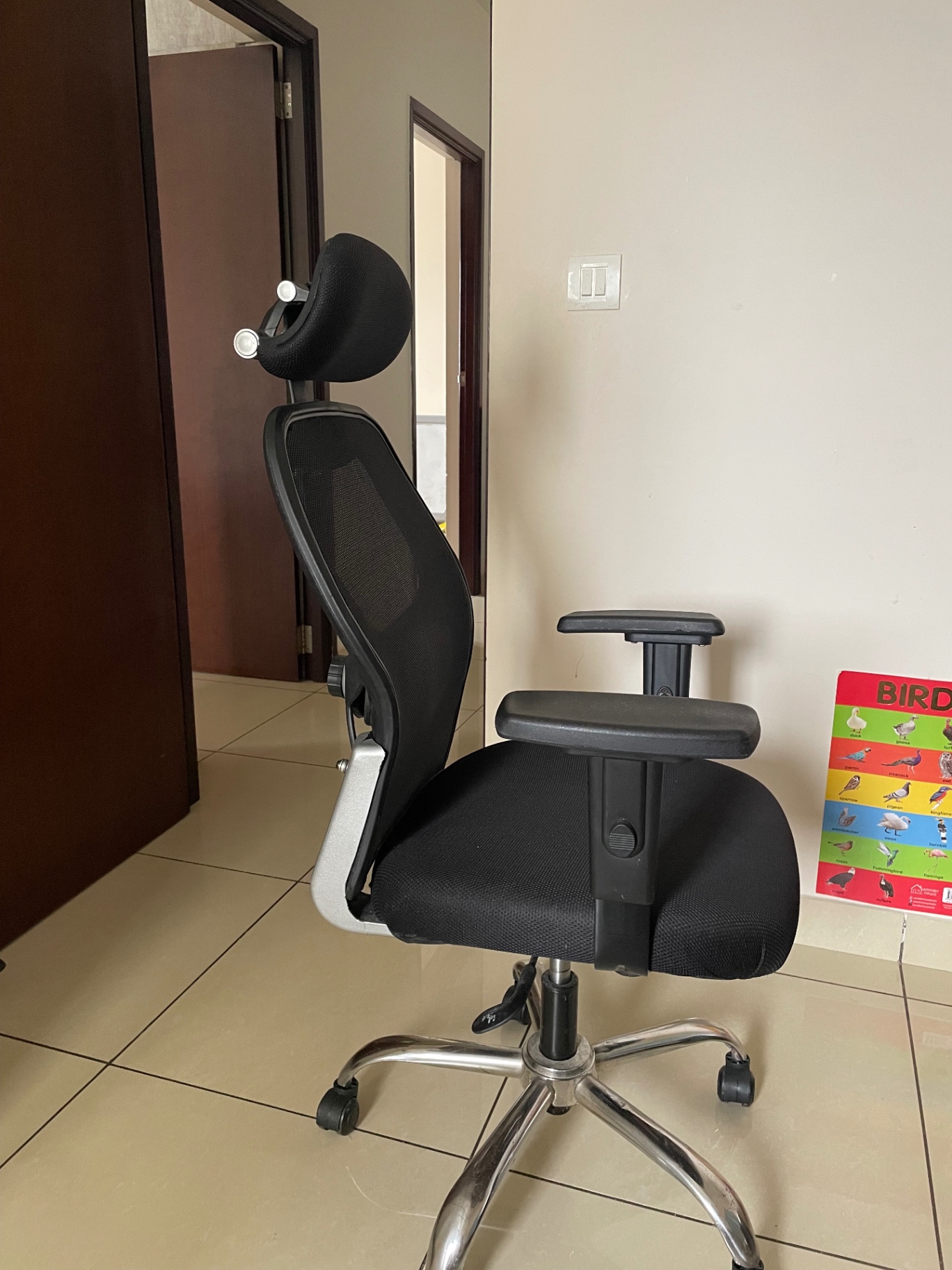 Office chair in good condition available for sale. - Image 2