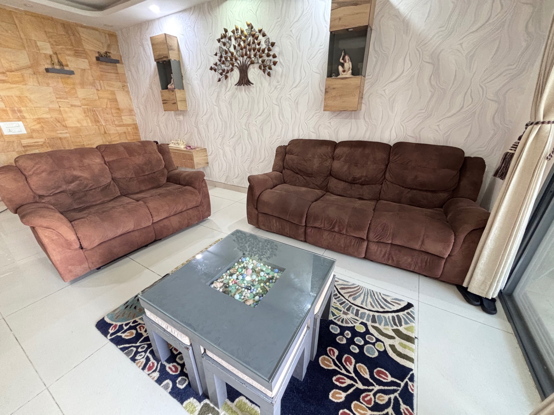 Recliner 3+2 seater sofa and coffee table  - Image 5