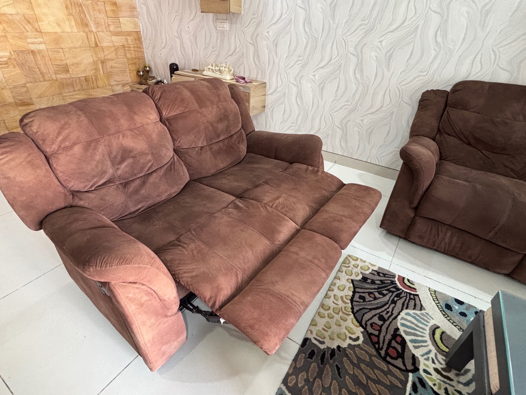 Recliner 3+2 seater sofa and coffee table  - Image 3